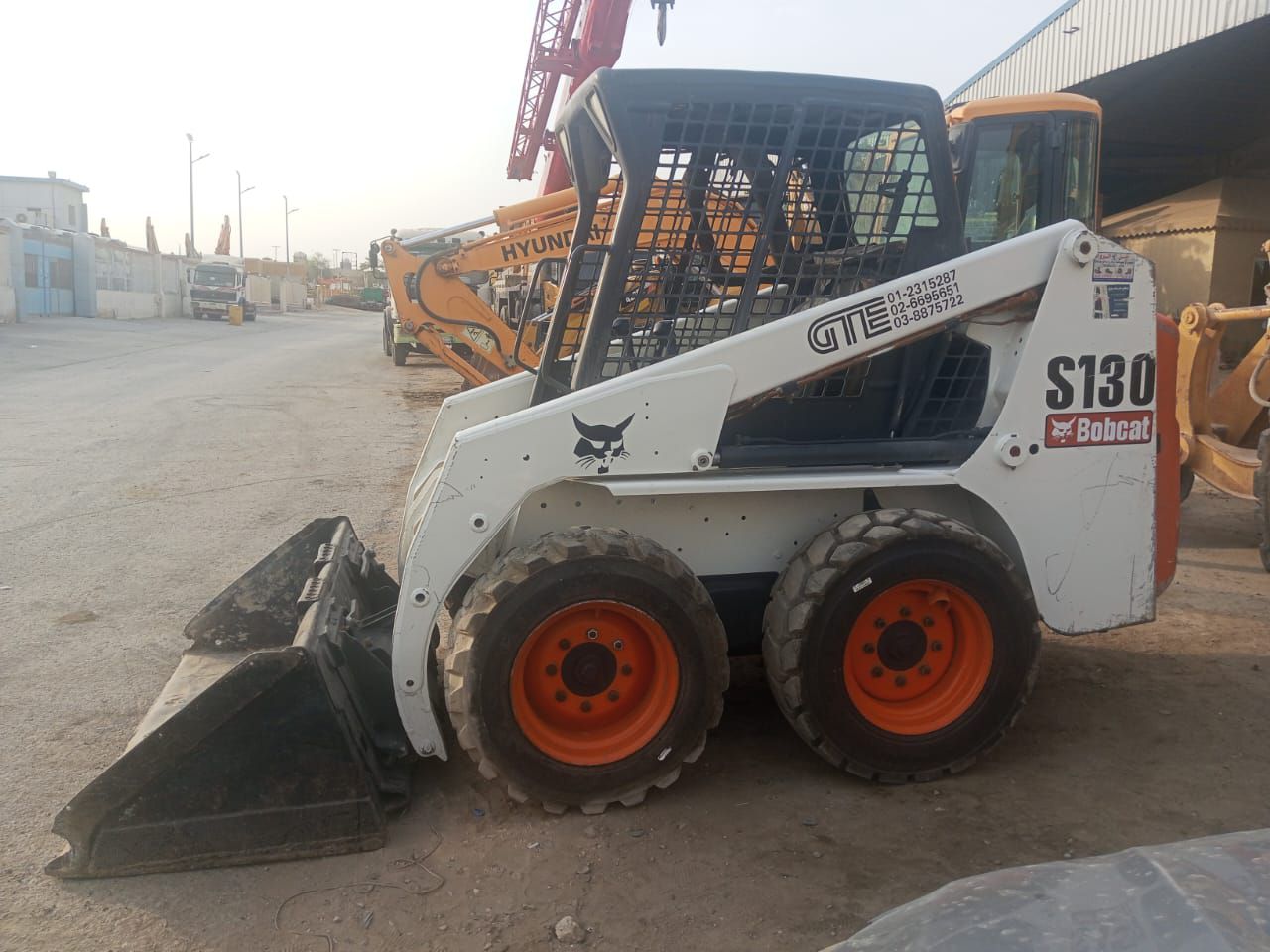 للإيجار الرافعات الشوكيه بجميع أنواعها