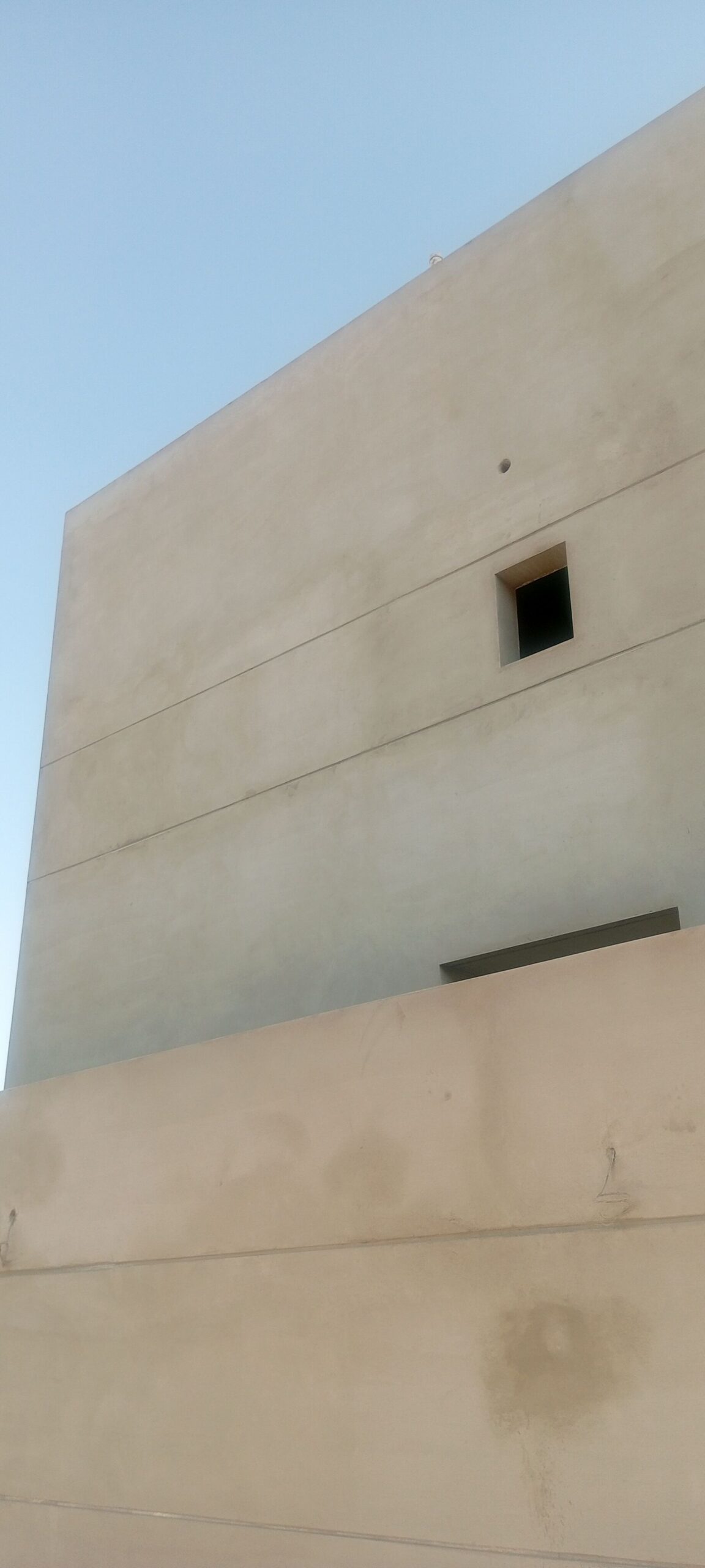 معك علي باكستاني معلم لياسه يحتاج شغل الياسه تاكيس