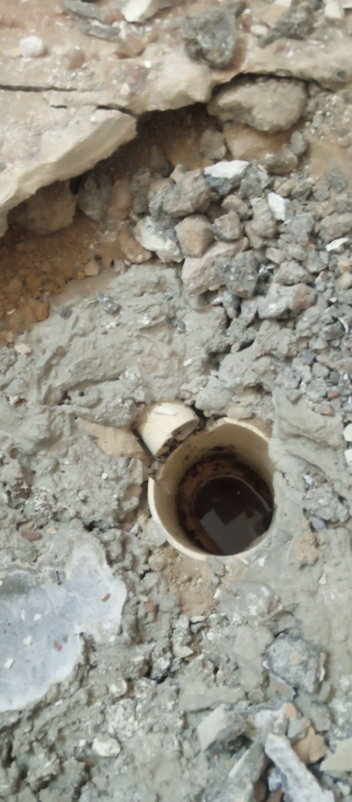 عزل اسطح عزل خزانات عزل حمامات