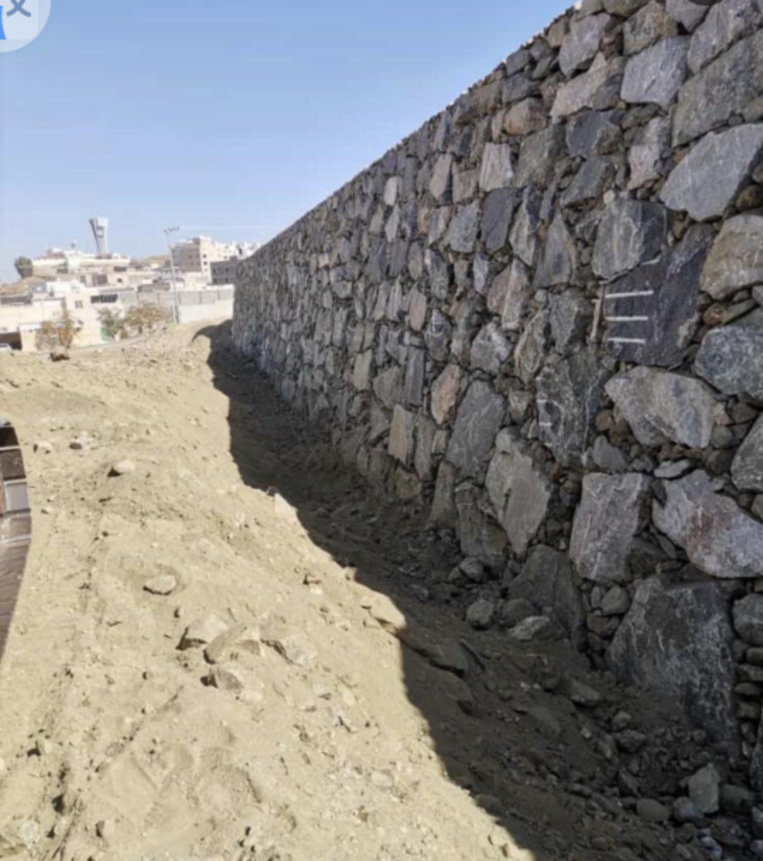 مقاول حجر افغاني