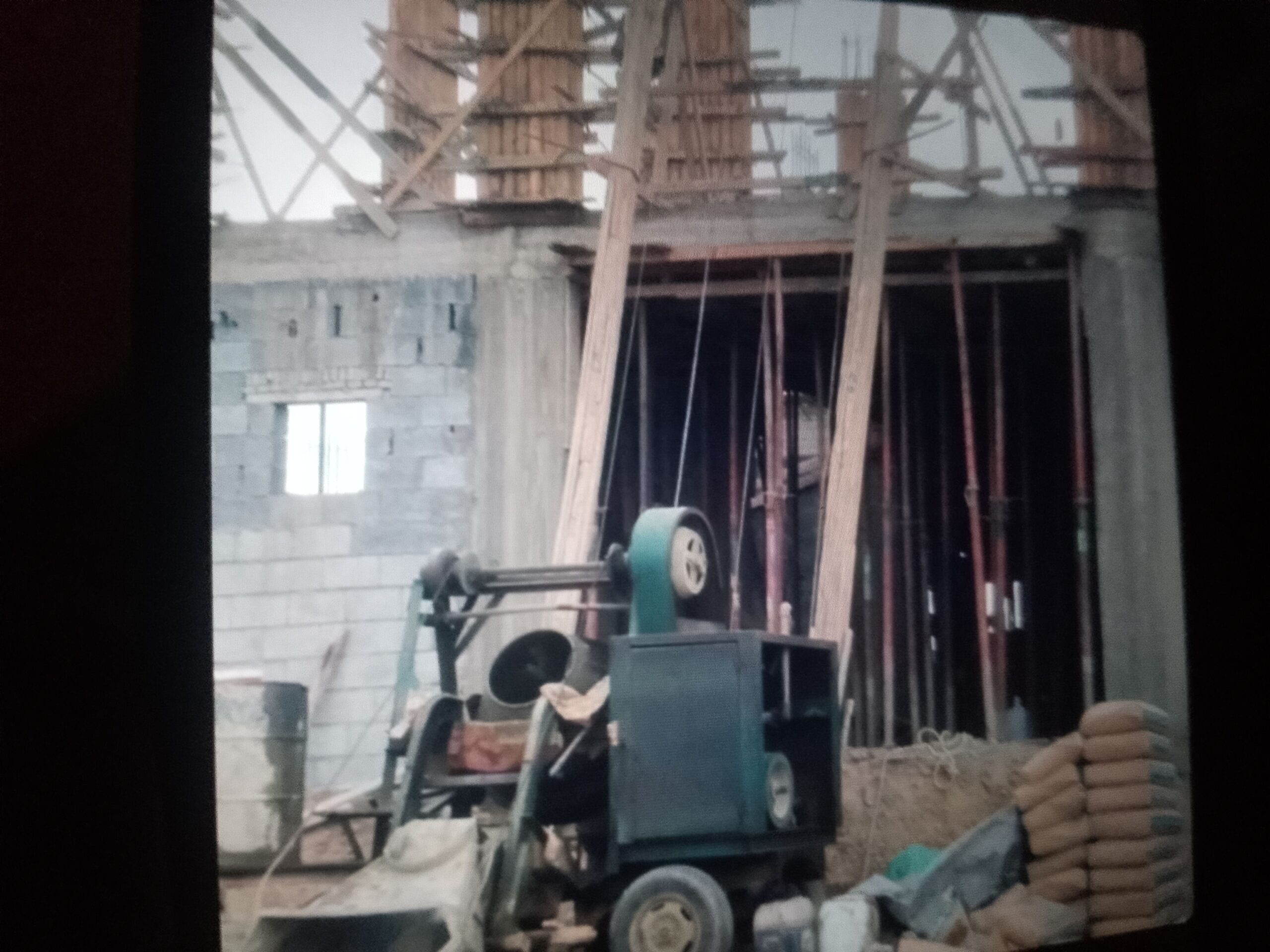 اسمنت خلاط یدوی ایجار یومی 0538983088