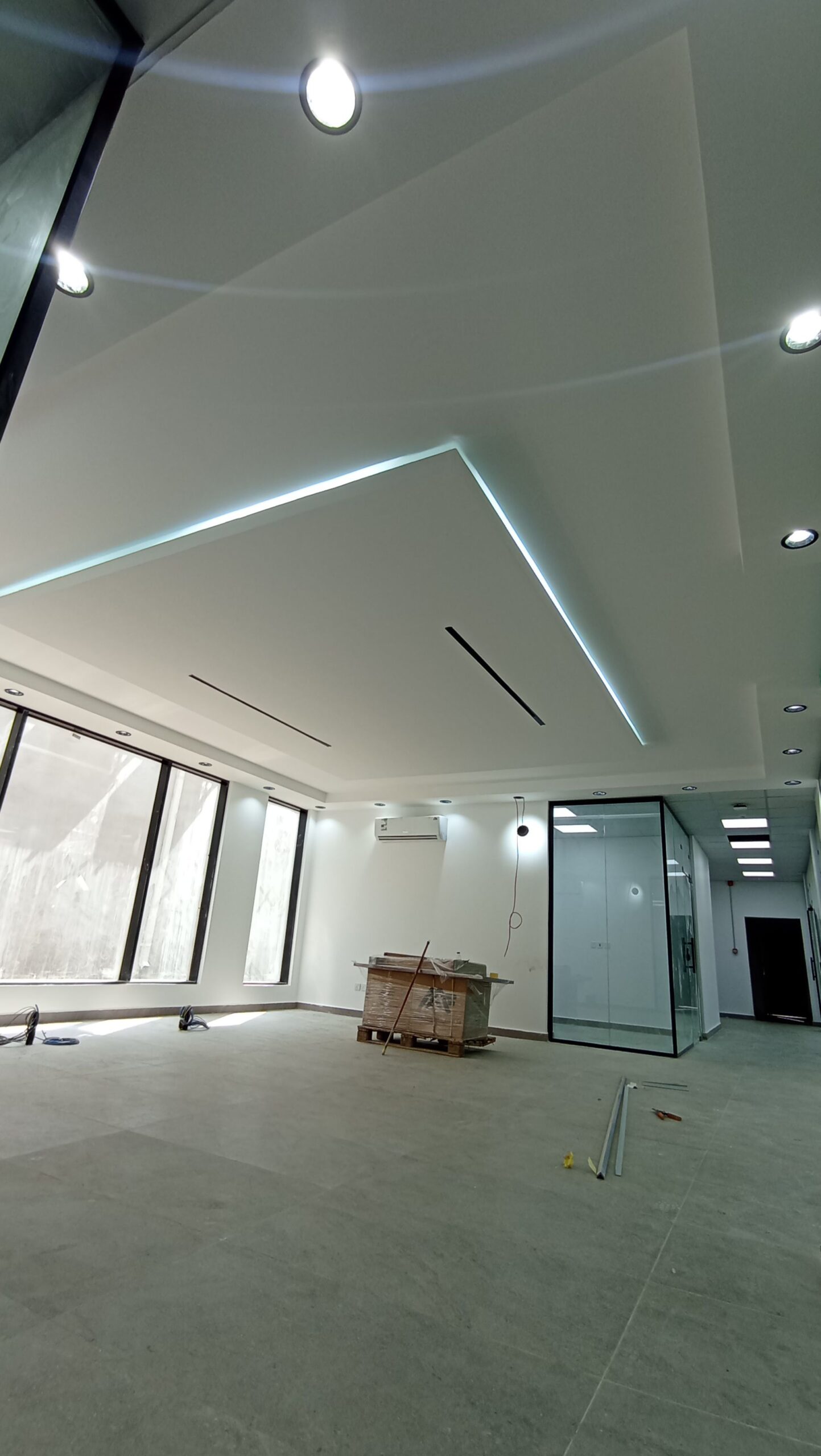 معلم جبس بورد اسمنت بورد وجميع انواع الديكور الداخ