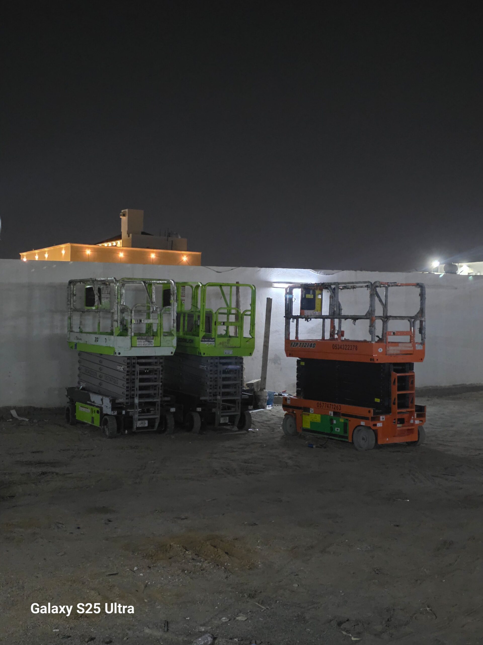 رافعه مقصيه سيزرلفت للايجار موديل حديث متوفر كل ال