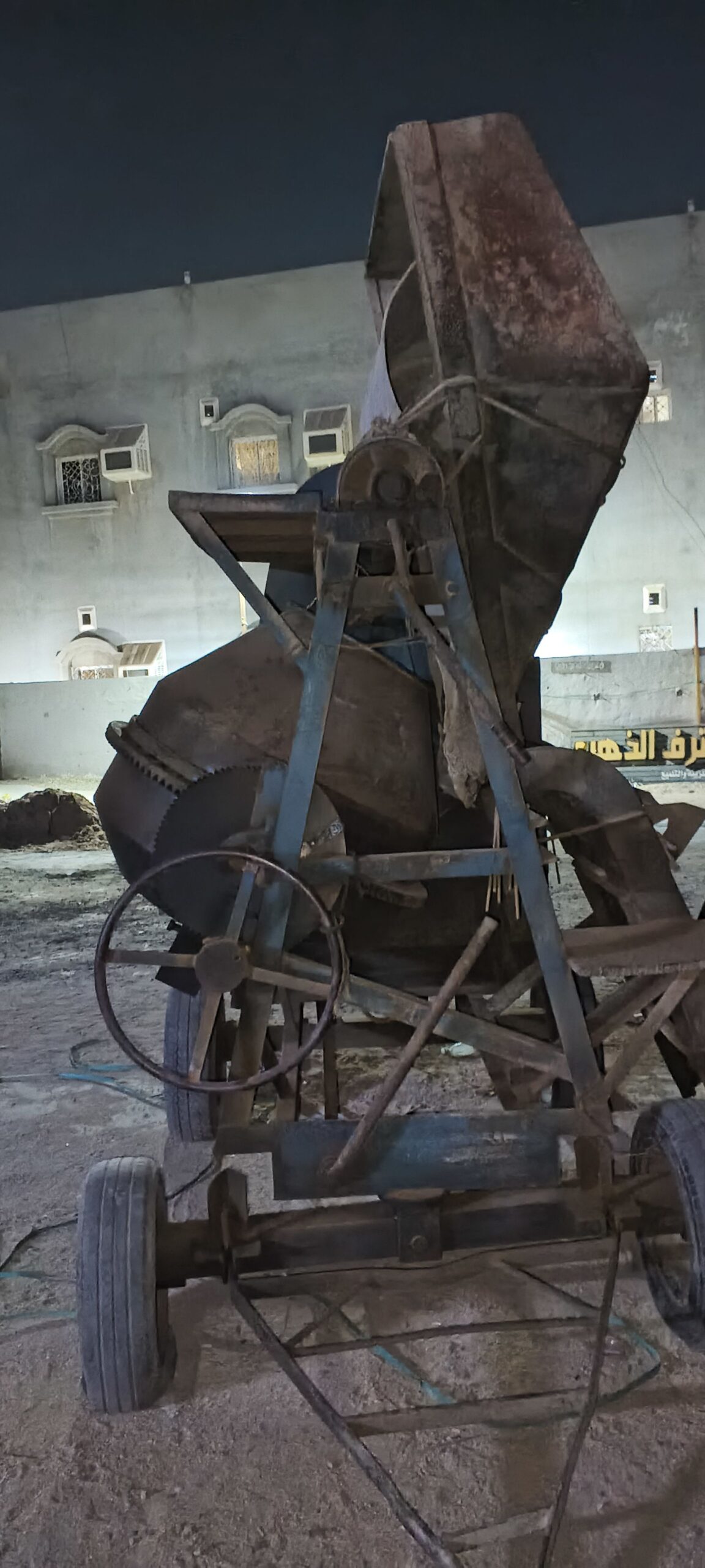 اسمنت خلاط يدوي ايجار