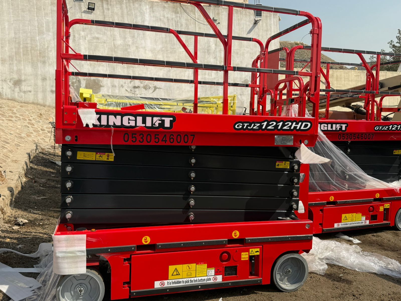 سيزرات لفت 12متر 14متر كهرباء للايجار