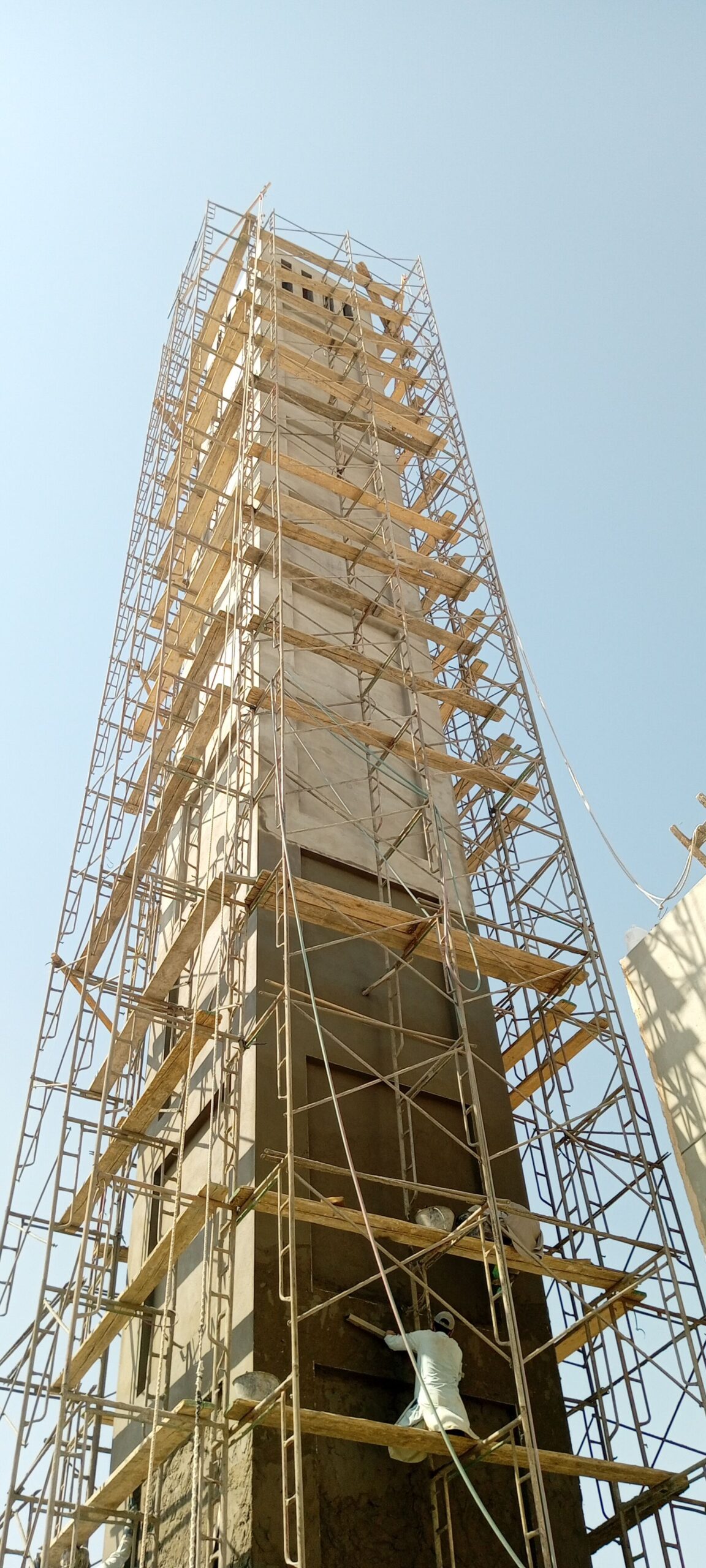 علي باكستاني مقاول لياسه يحتاج شغل الياسه تاكيس و