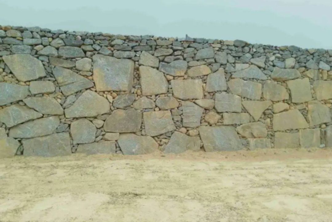 مقاول حجر افغاني