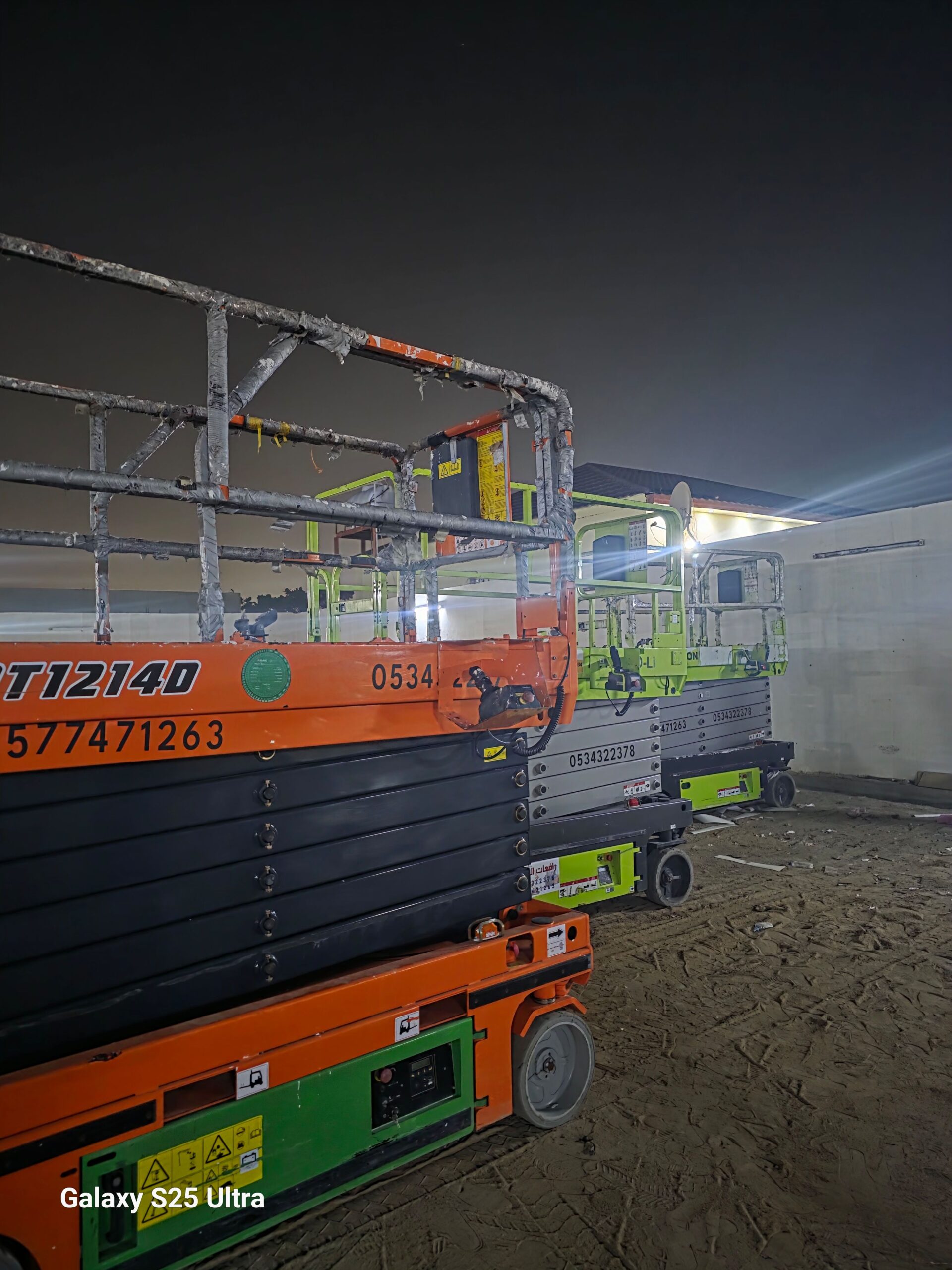 رافعة مقصية (سيزر لفت) للايجار! متوفرة مع أبو فهد