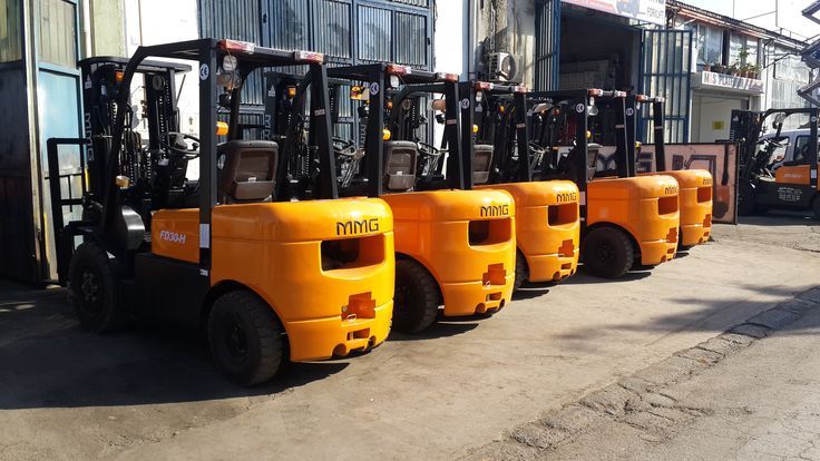 رافعات شوكيه وكرينات للايجار