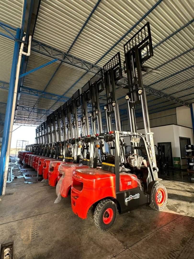 فوركلفت رافعة شوكية تليهندر تلسكوبية جي سي بي عرجا