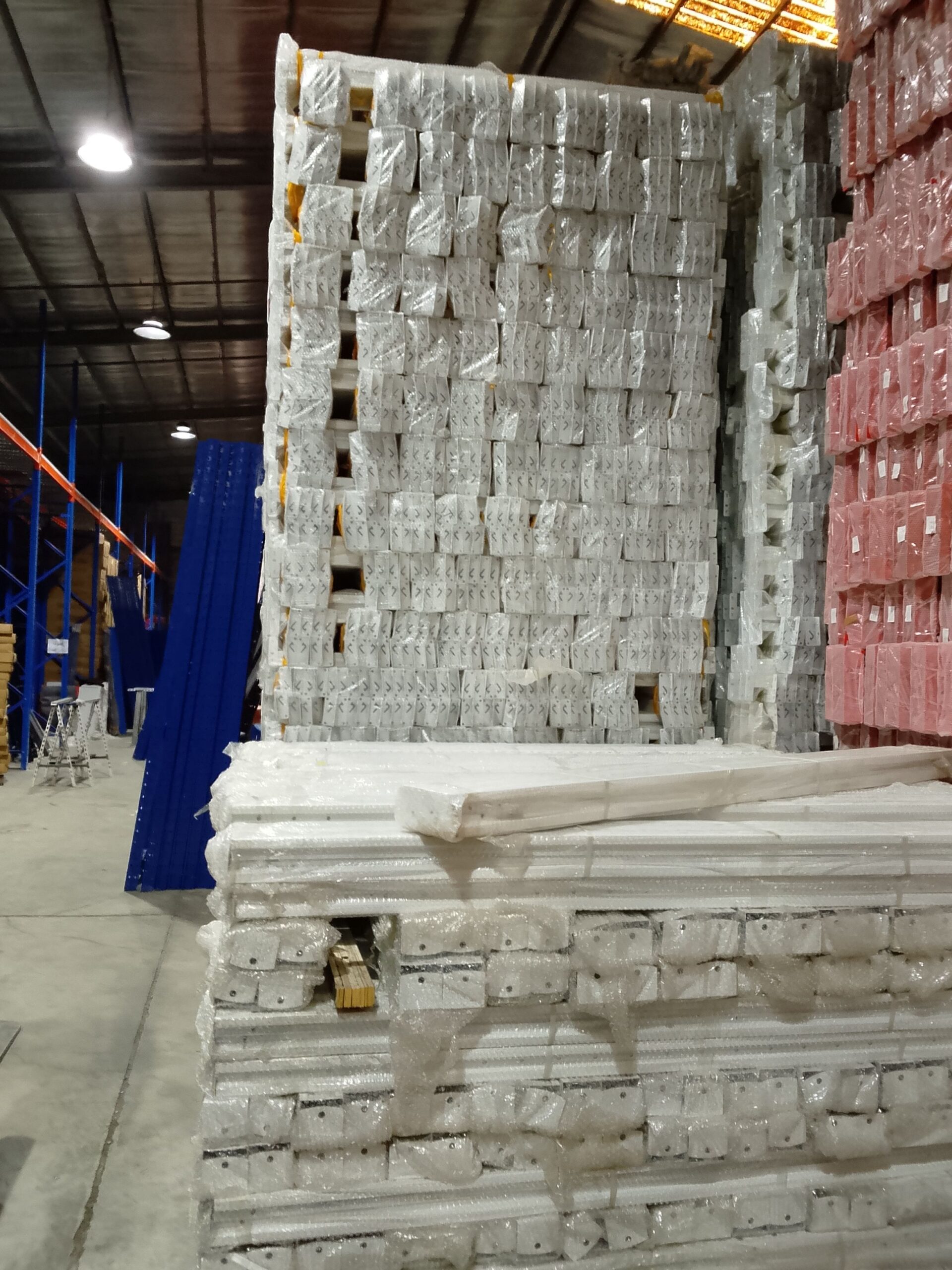 رفوف تخزين رفوف مستودعات الرياض