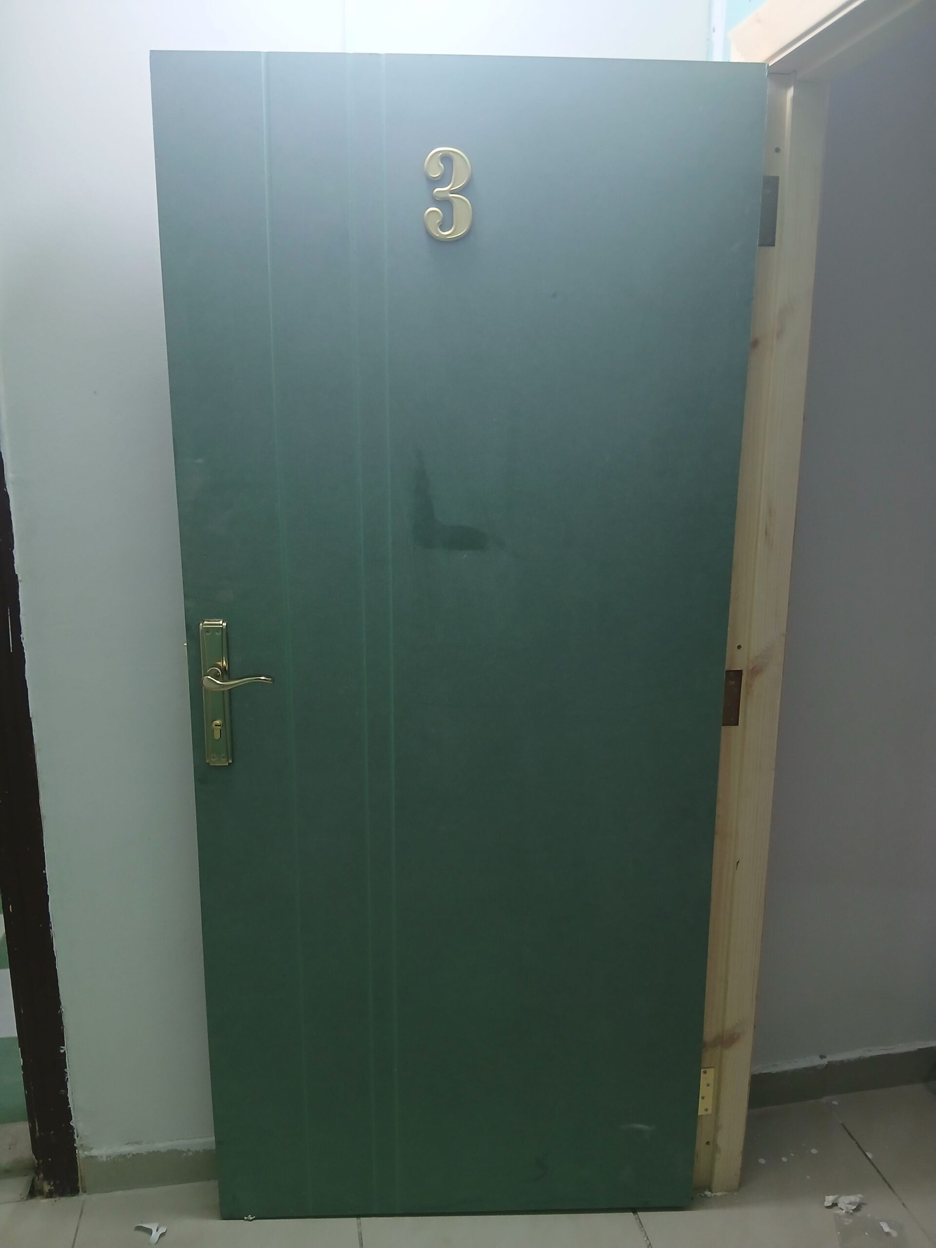 نجار ابواب خشب للتركيب والتفصل والصيانه وتركيب جبس