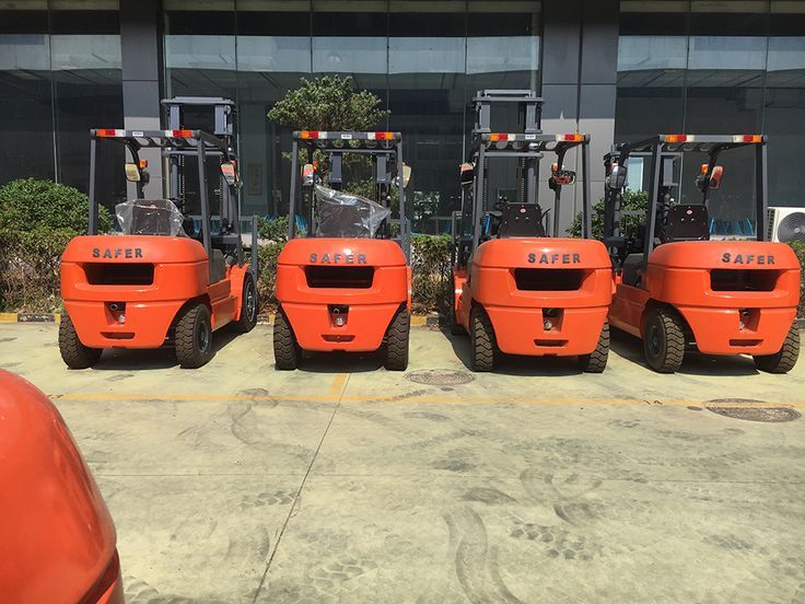 رافعة شوكيه للايجار كرينات للإيجار رافعات شوكية لل