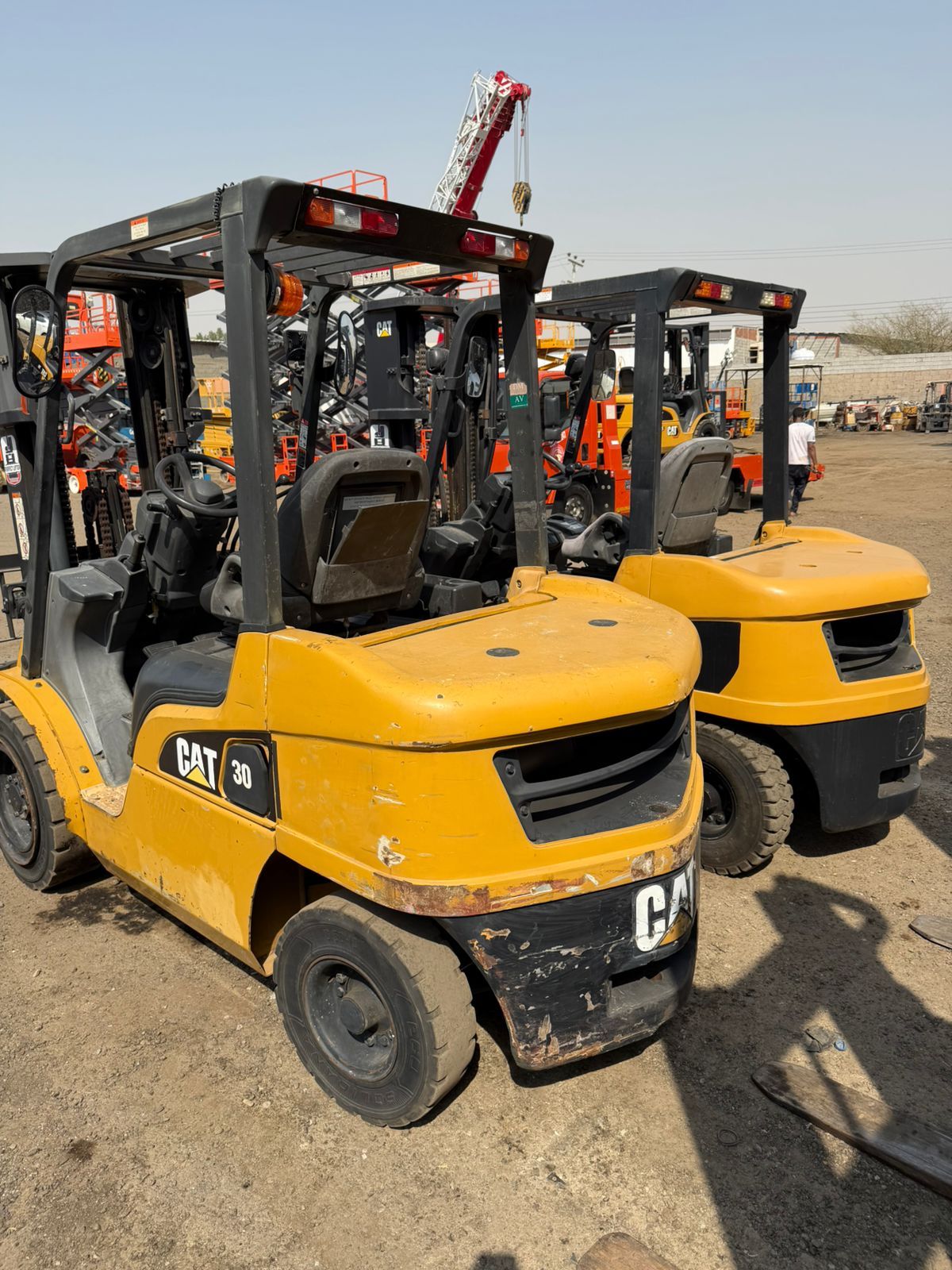 سيزرات لفت مان لفت للايجار روافع بكل احجامها للتيج