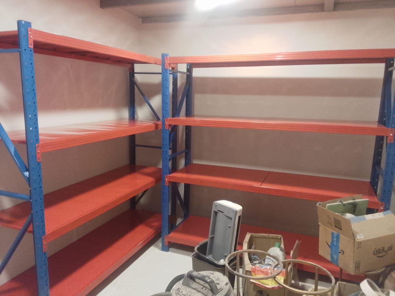 رفوف مستودع وسوبر ماركت