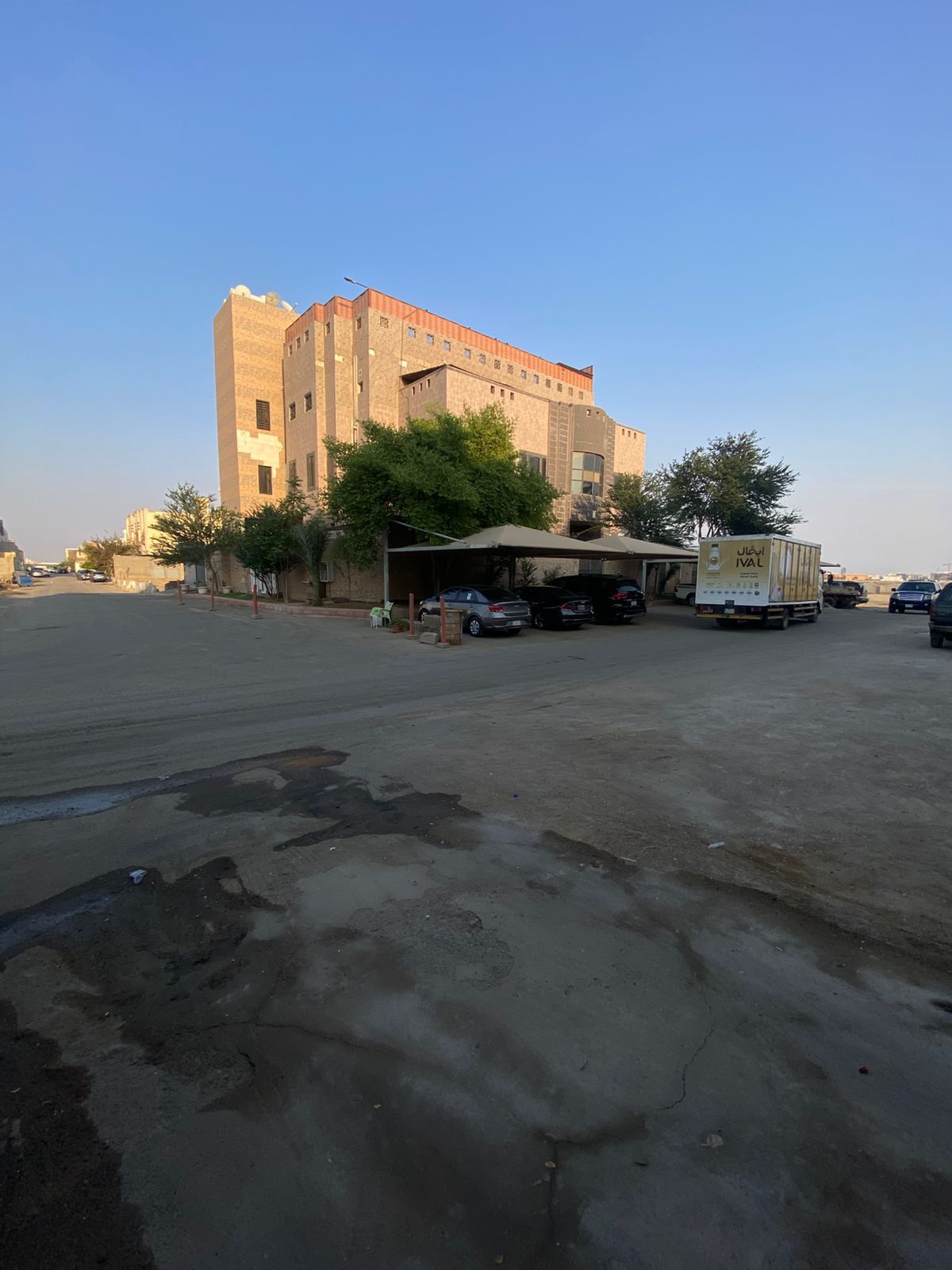 للايجار شقه فاخره في ابحر الشماليه حي الفردوس مخطط