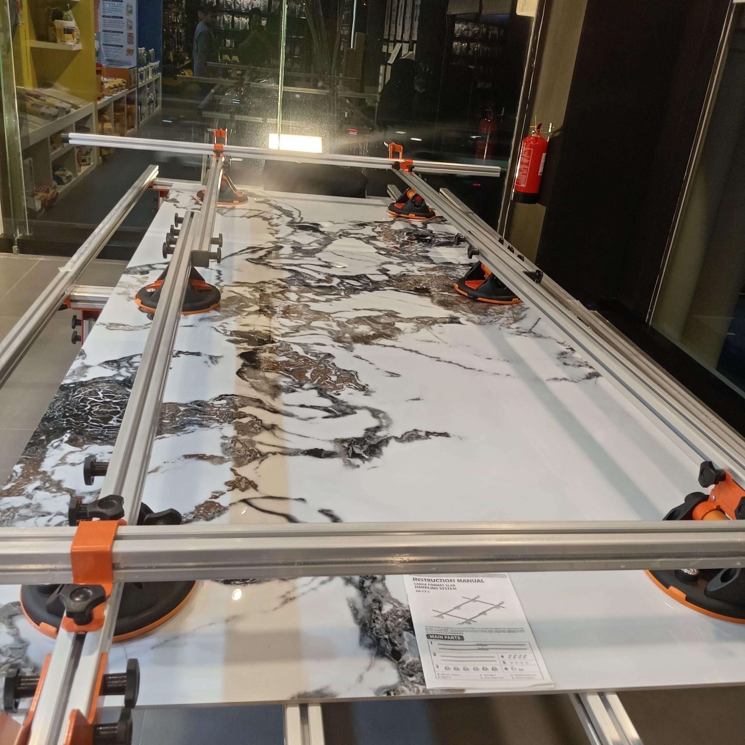 تركيب ألواح البورسلان وتركيب جميع أنواع البورسلان