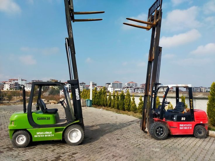 رافعة شوكيه للايجار كرينات للإيجار