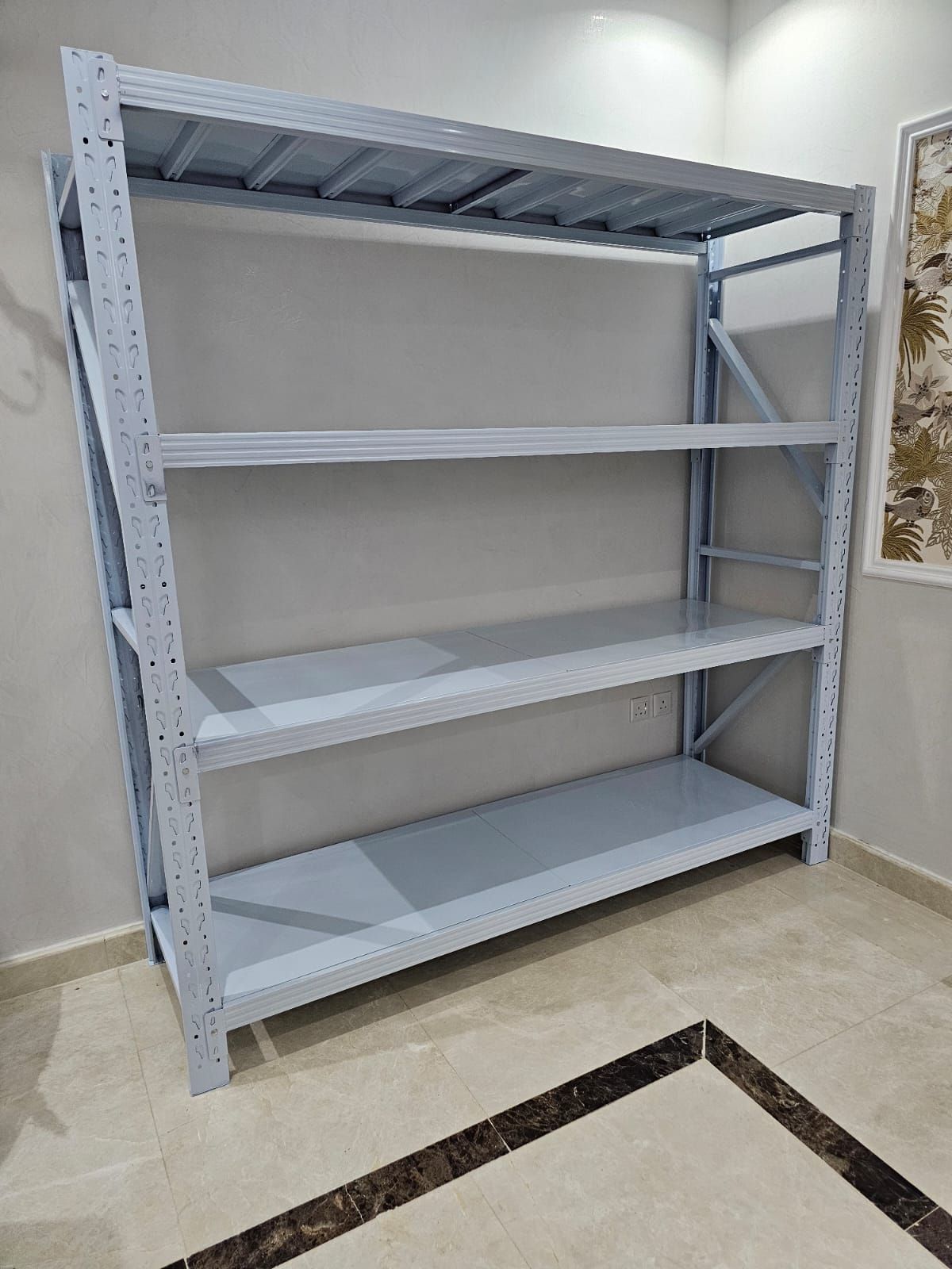 رفوف مستودع وسوبر ماركت