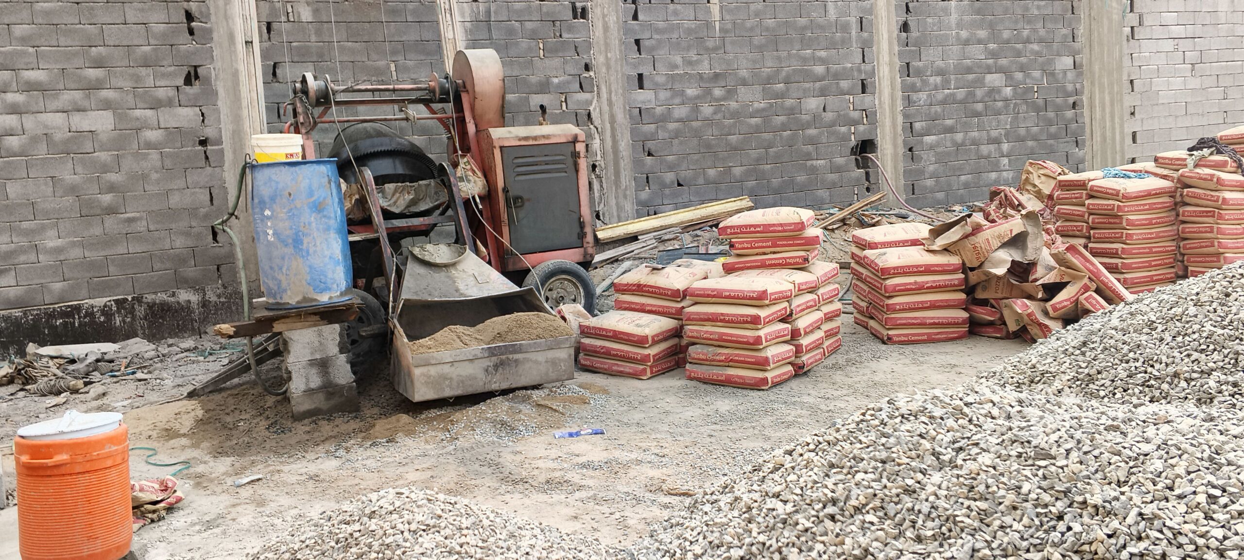 مقاول خلاط اسمنت يدوي ايجار يوميا0597473618