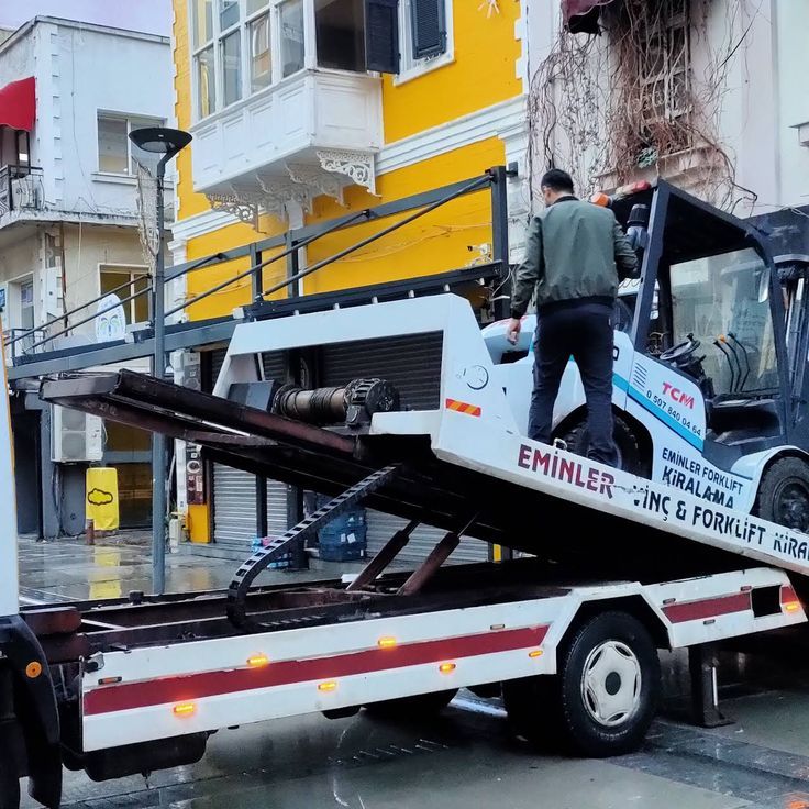 سيزرلفت للايجار مانلفت للايجار رافعة عمال للايجار