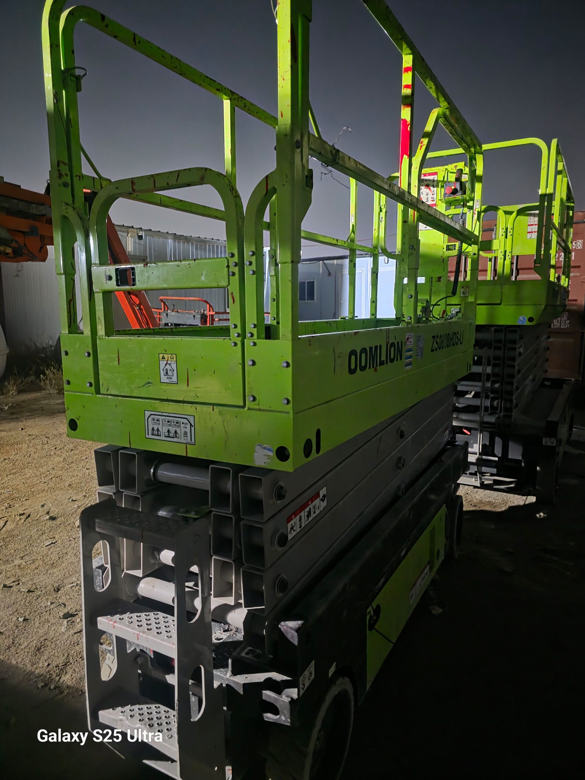 سيزرلفت 8متر كهرباء للايجار اليومي والاسبوعي والشه