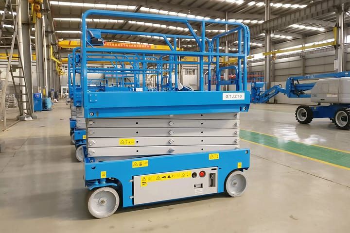 سيزر لفت للايجار من 6متر وحتى 20 متر جميع الارتفاع