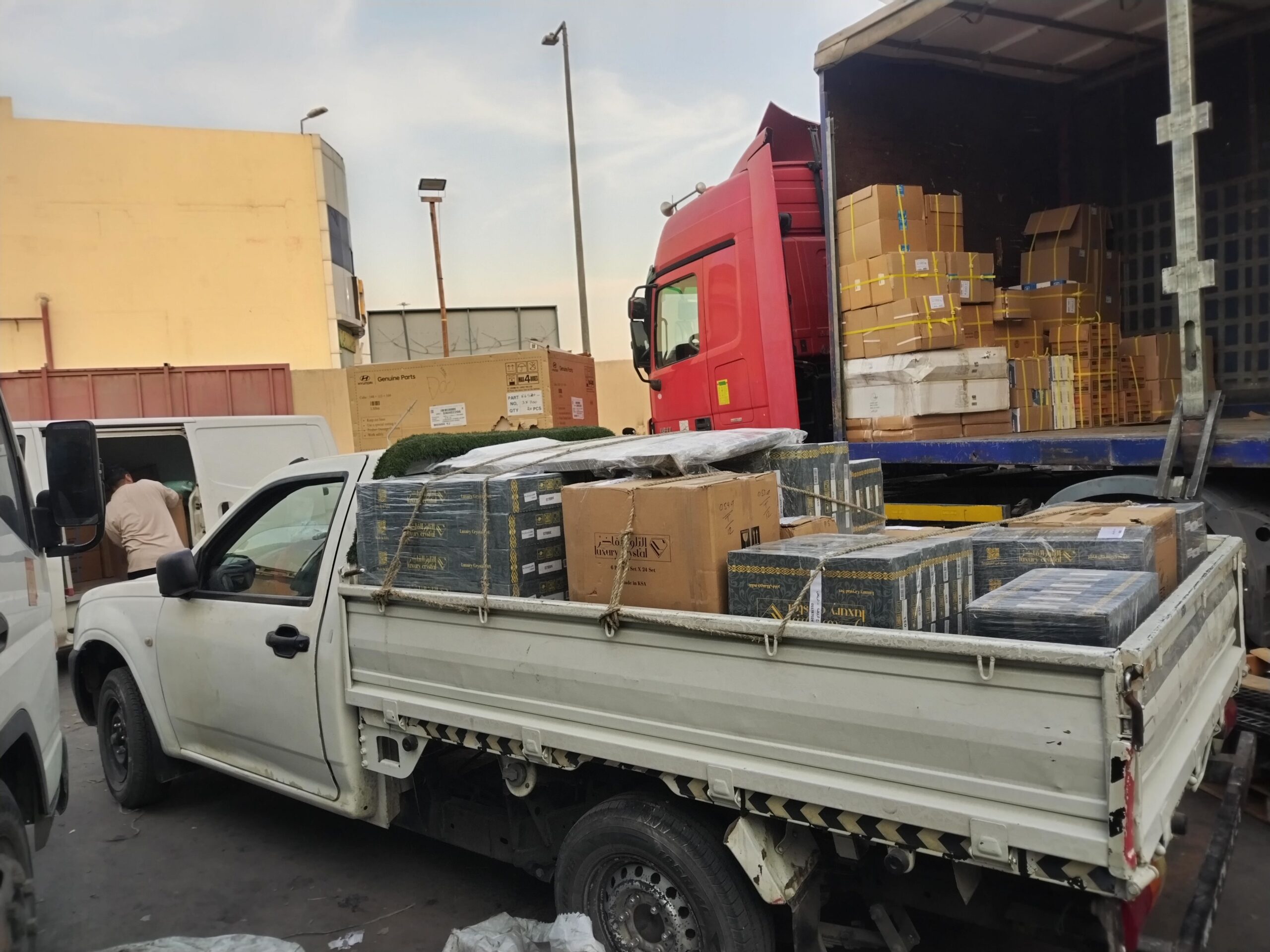 وانيت توصيل داخل الرياض نقل البضاعة أغراض أي شيء