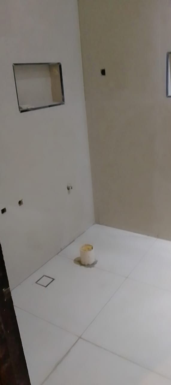 معلم بلط اسماعيل باكستاني داخل الرياض 0531438204