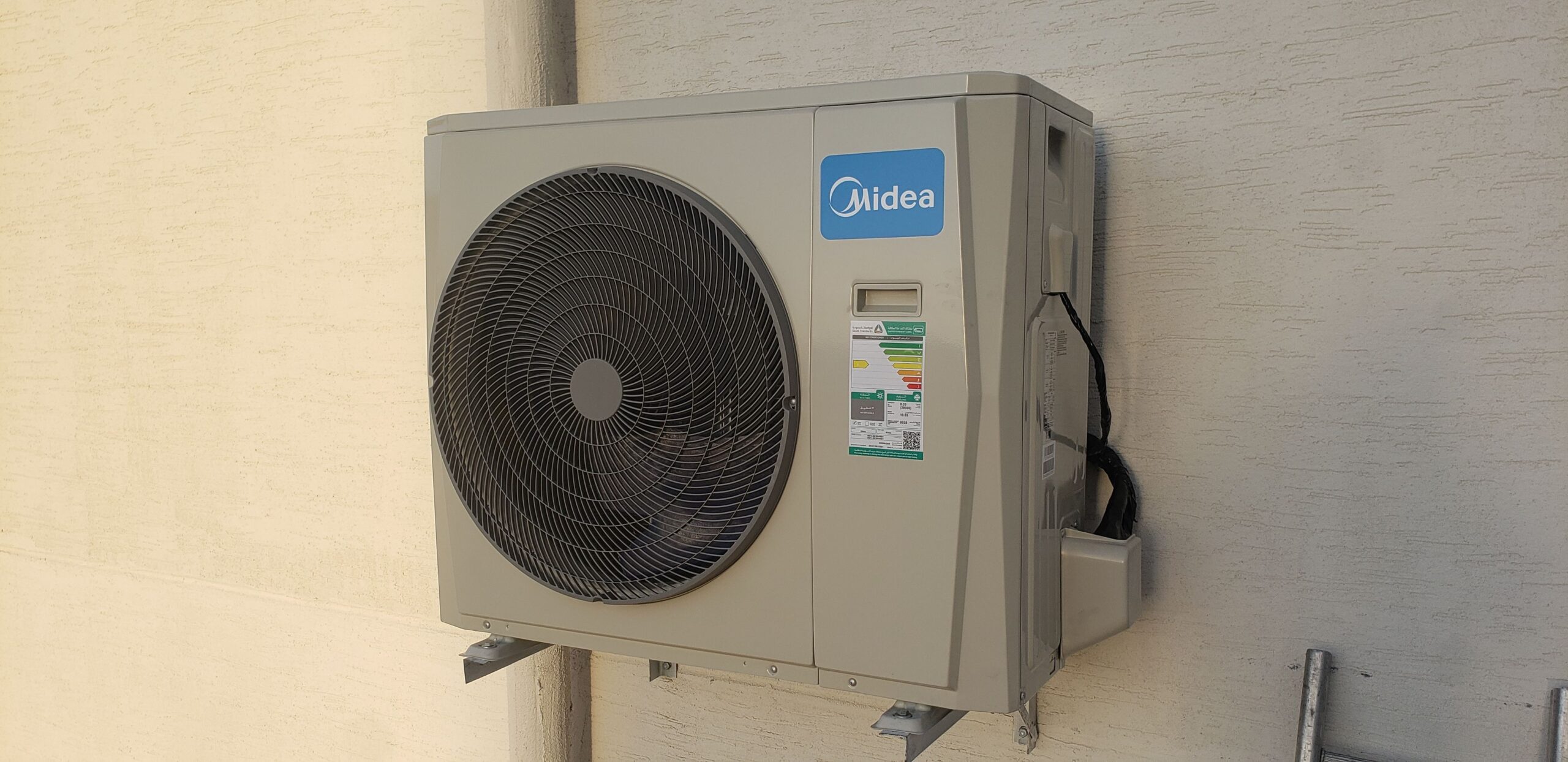 فني تركيب مكيفات اسبلت الطائف