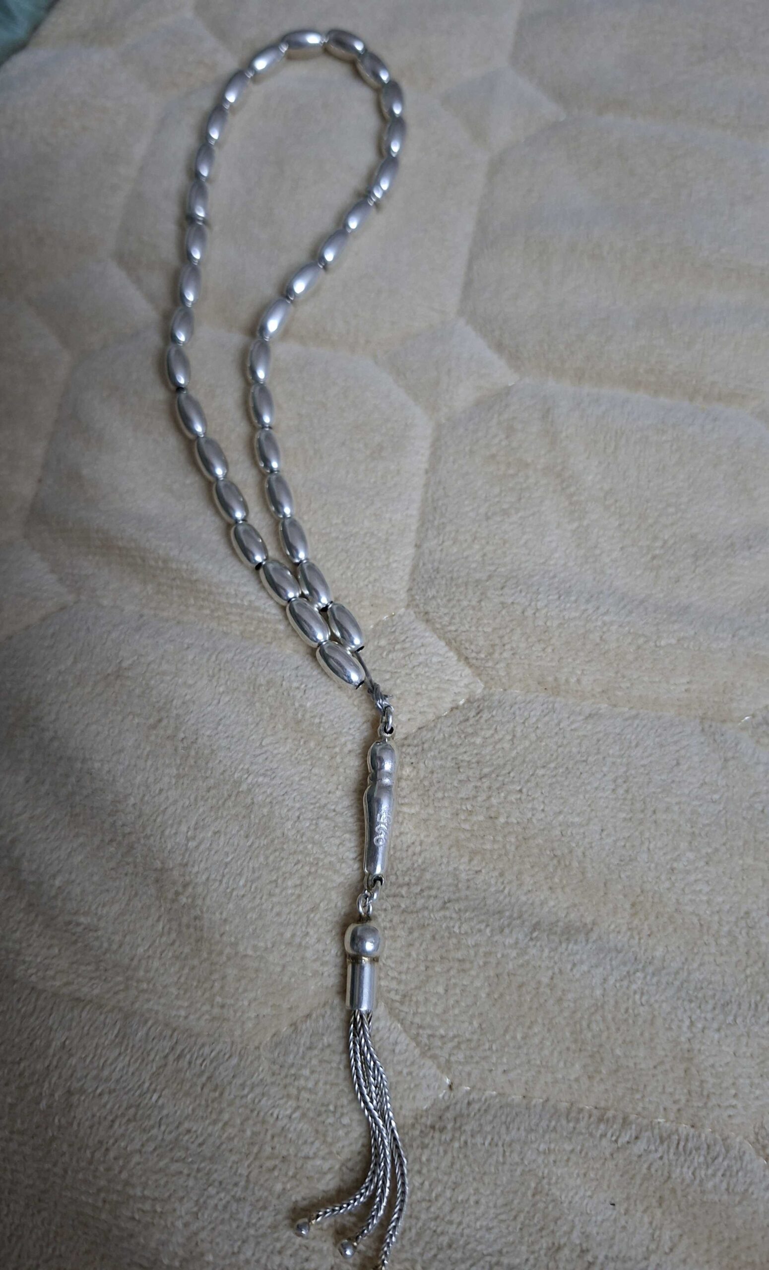 سبحه إيطالي نادره سعرها 1050 وبي مبايعه اخدتها بي