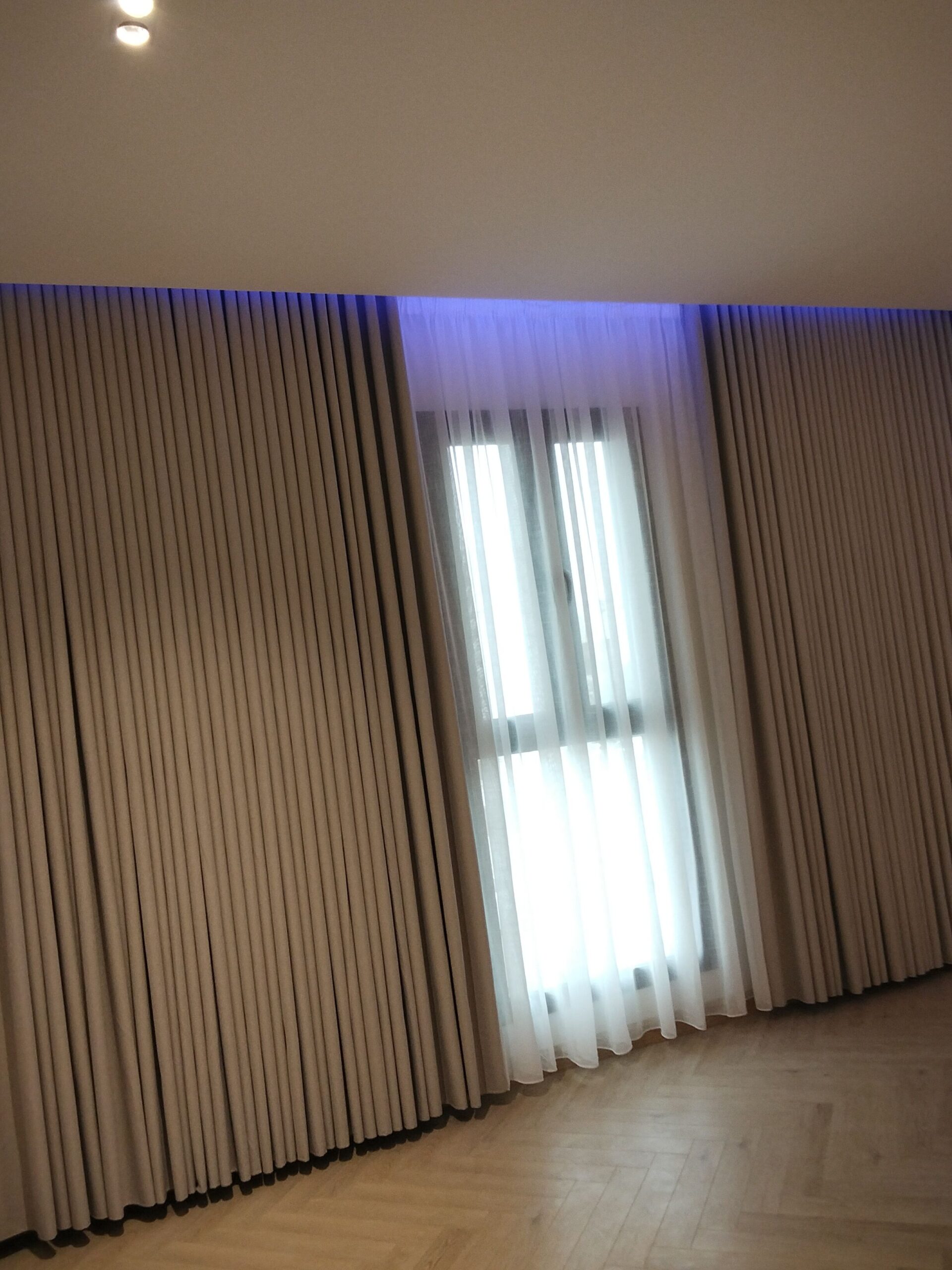 ستاير حديثه