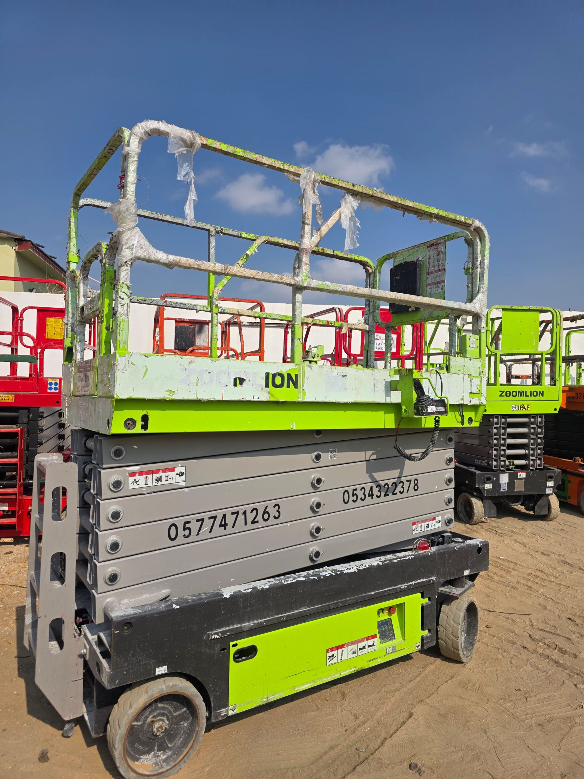 سيزرات لفت للايجار رافعه مقصيه للايجار سقاله كهربا