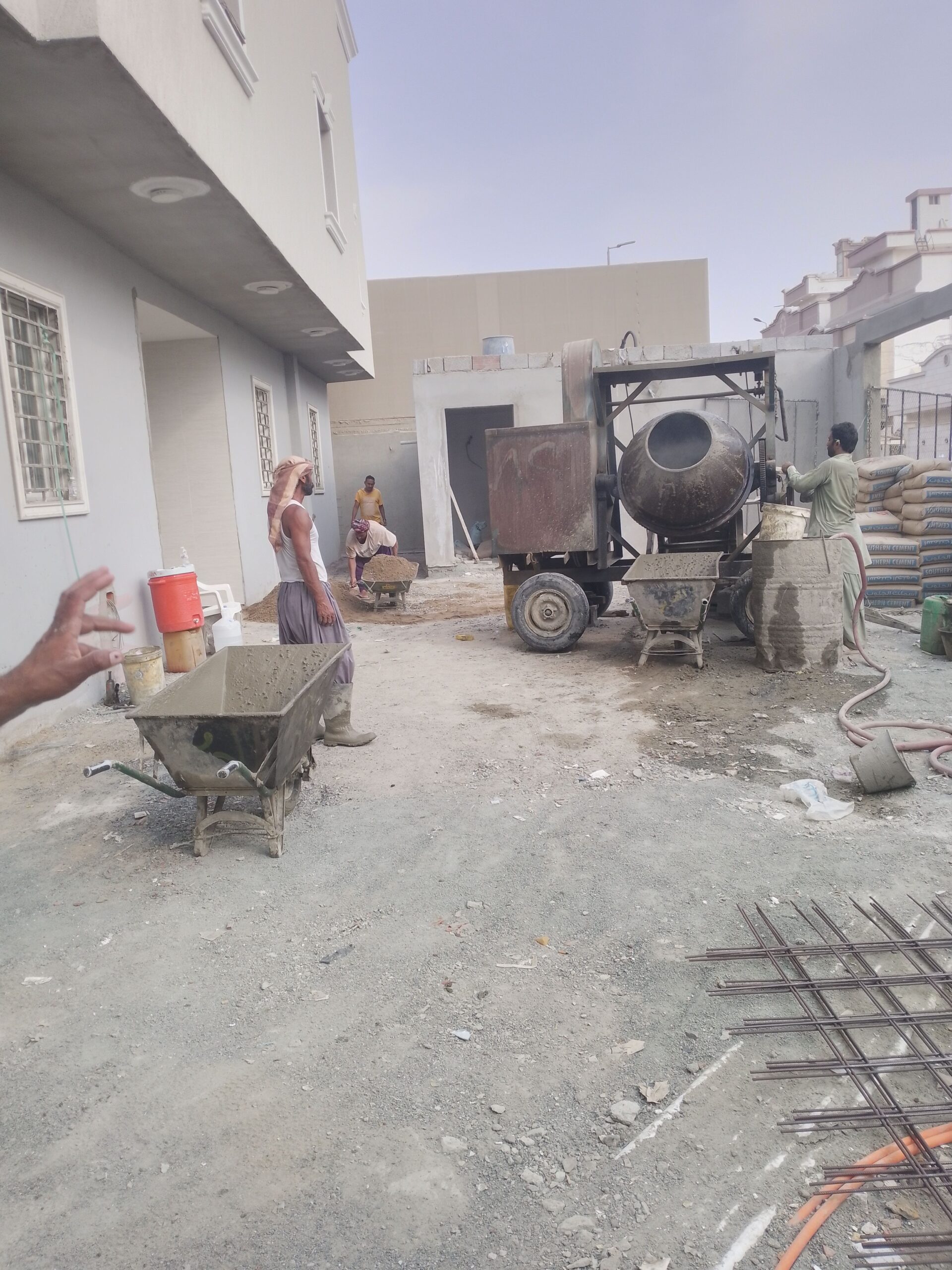 اسمنت خلاط یدوی ایجار یومیا 0538983088