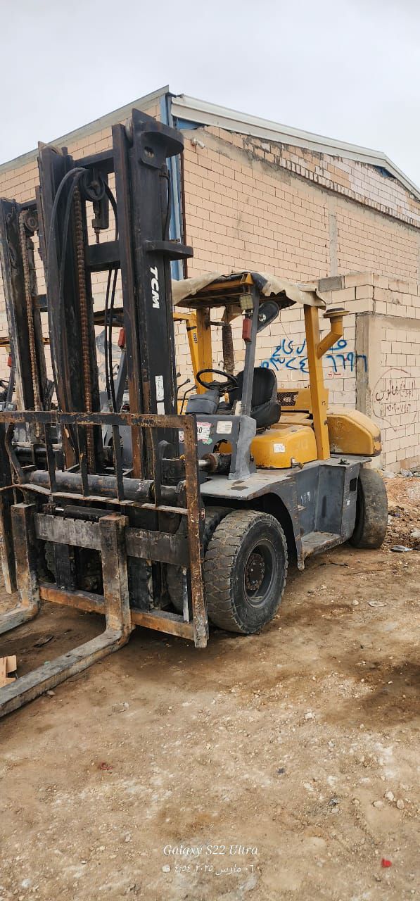 تاجير المعدات الثقيله