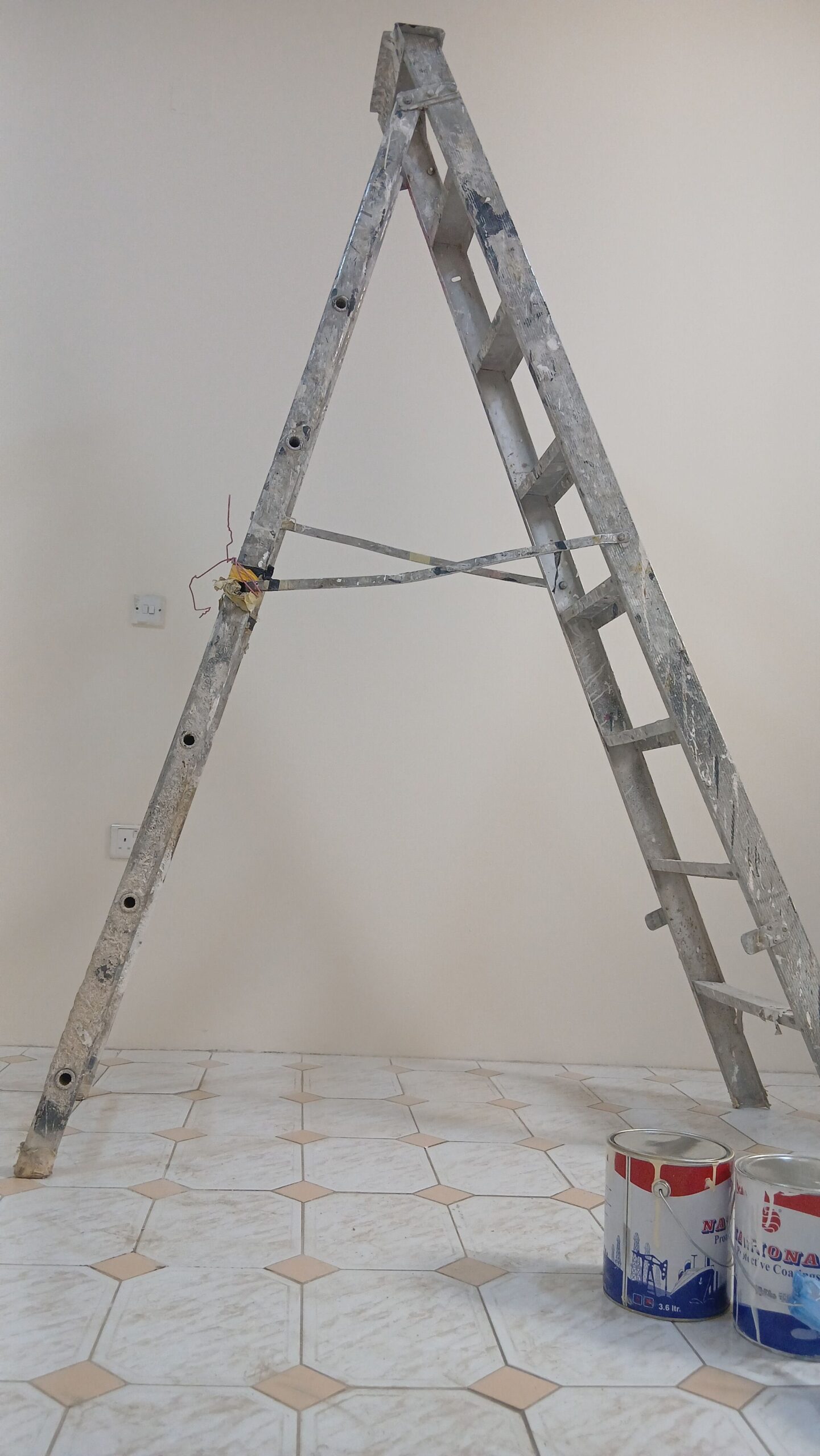 معلم دهانات الرياض دهان أبواب بروفايل رشات داخليه