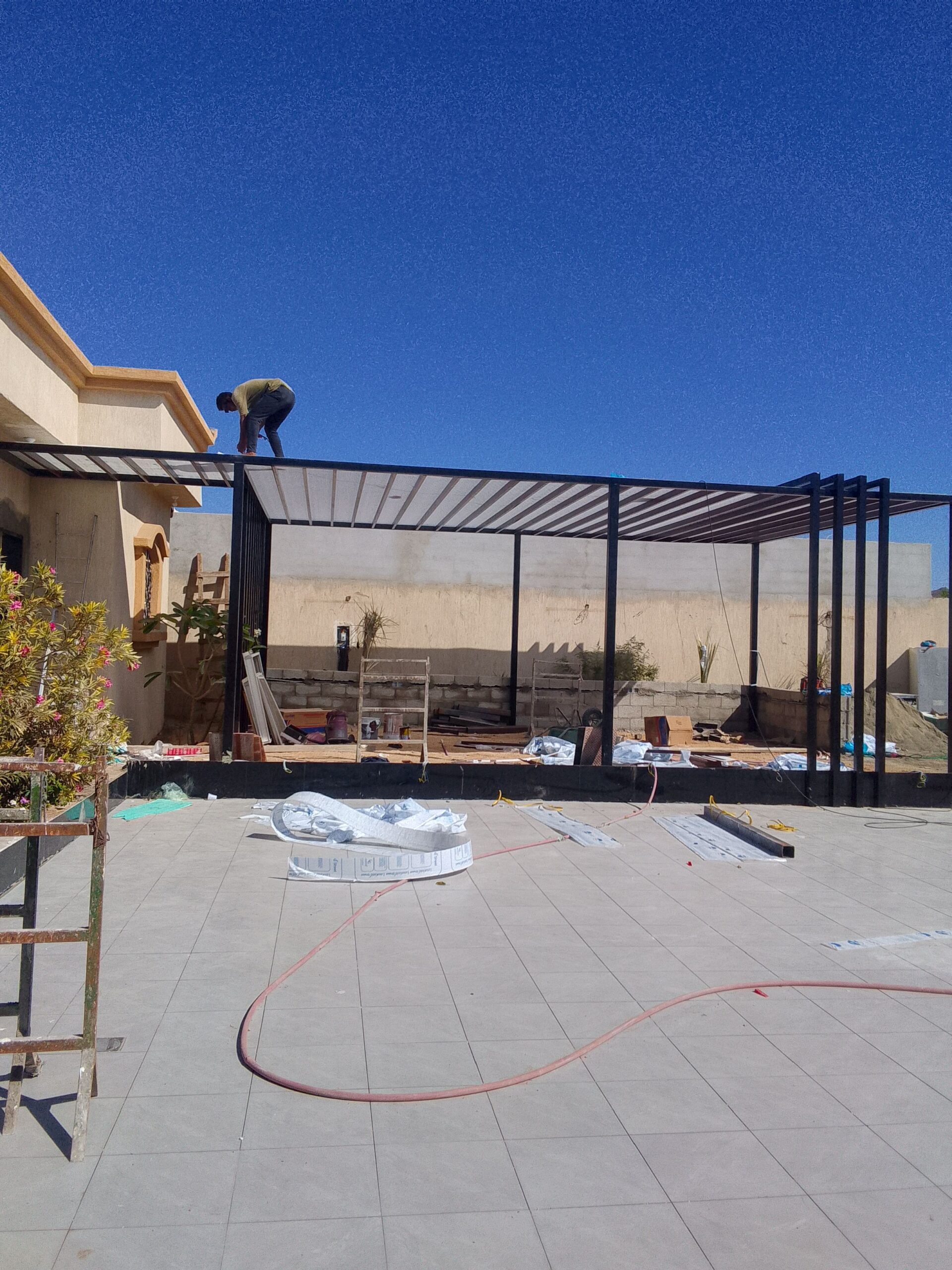 تركيب ساندوتش بنل بأفضل الاسعار بنا ملاحق ترميم مب