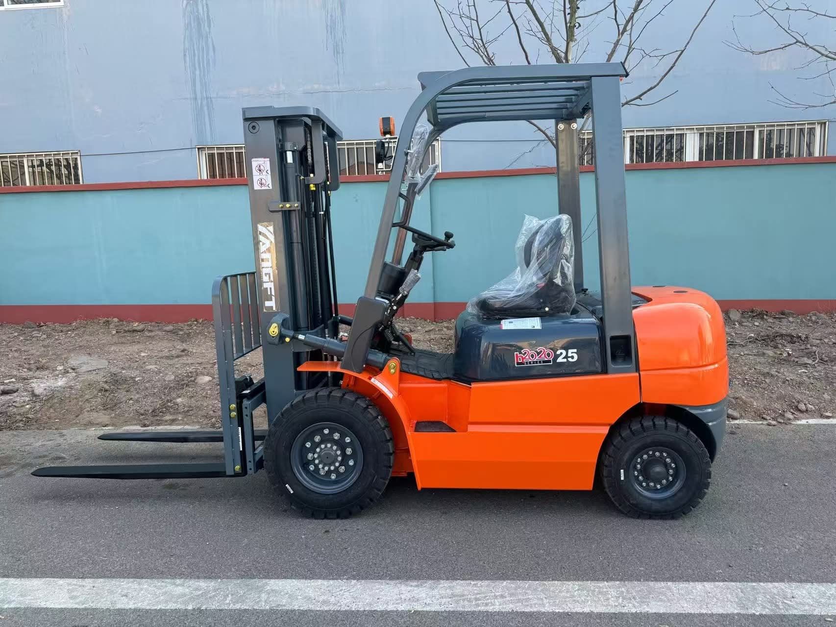 فوركلفت للأيجار في الدمام والرياض