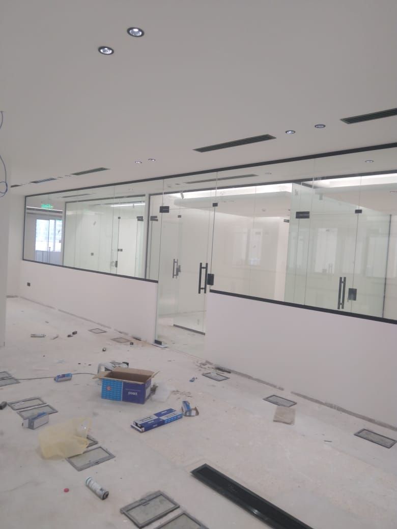 زجاج سكريت الرياض توريد وتركيب