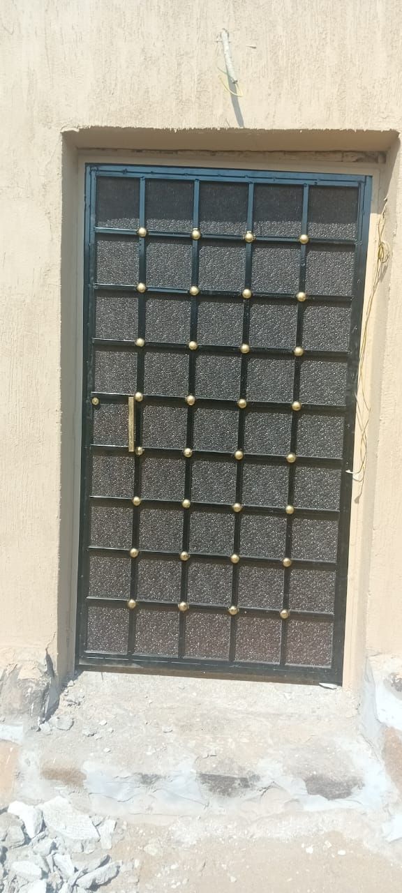 معلم حديد حداد