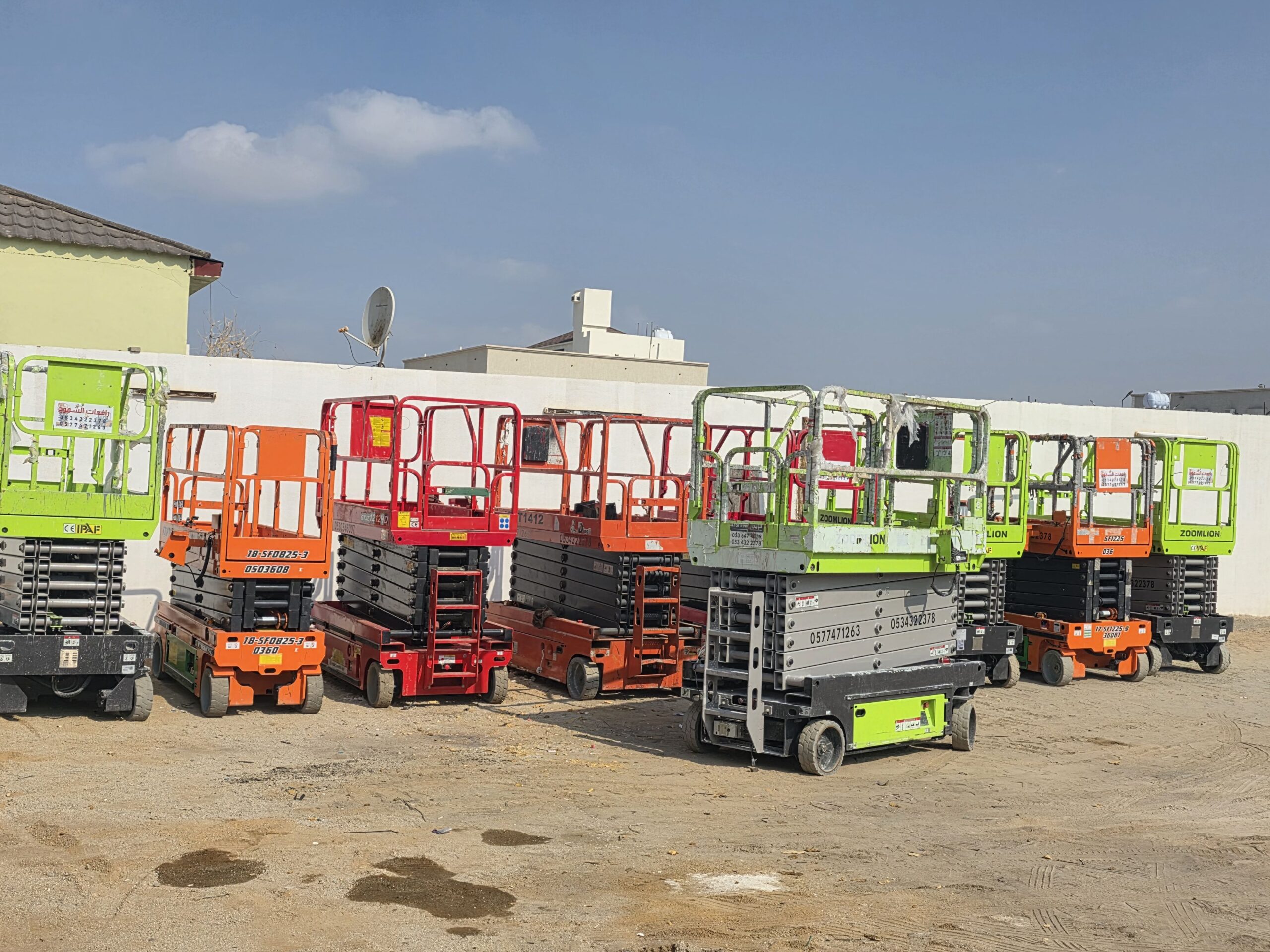 سيزرات لفت للايجار رافعه مقصيه للايجار سقاله كهربا