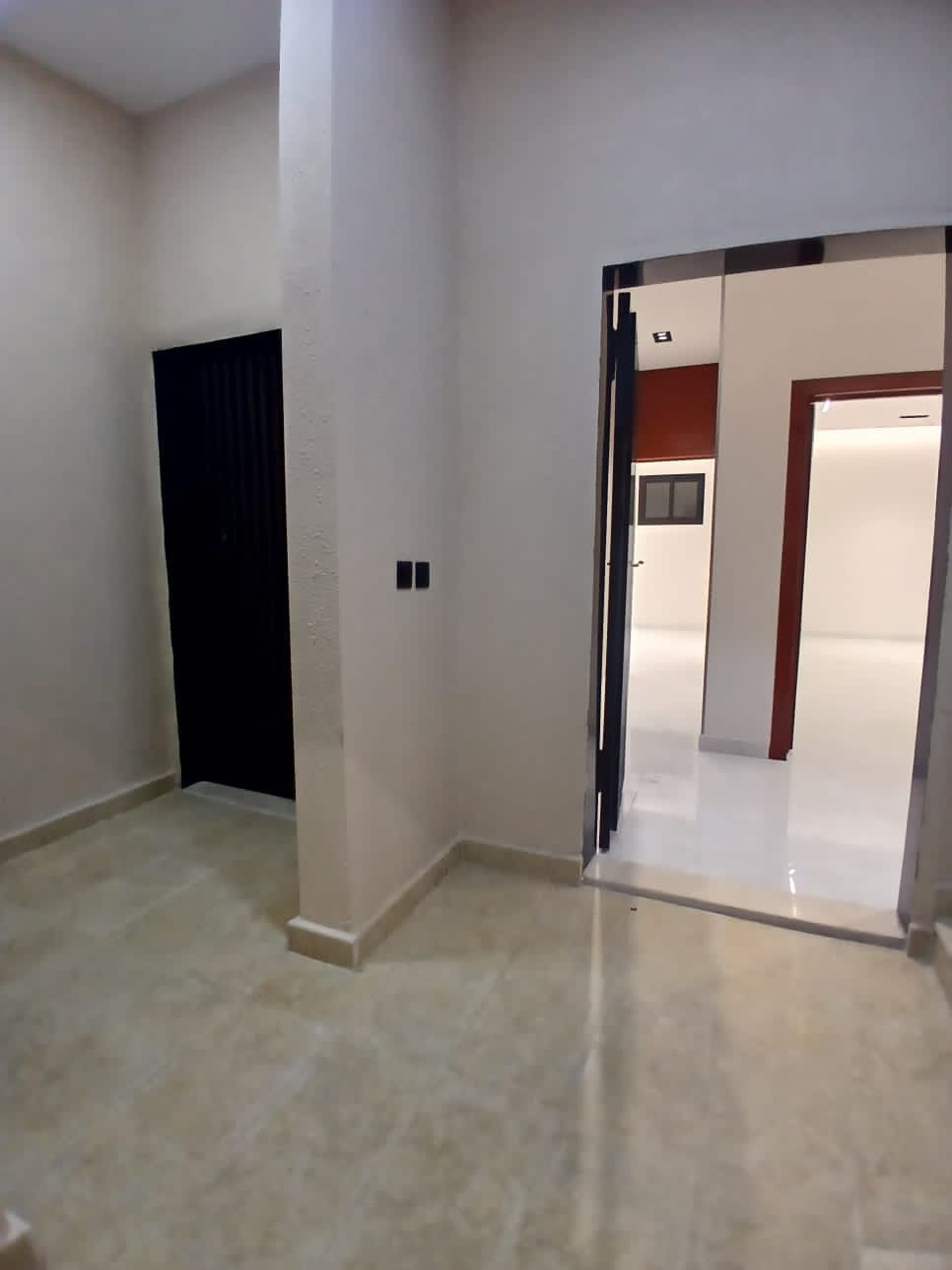 شقه للايجار جديده 4غرف حي طويق 2800شهري