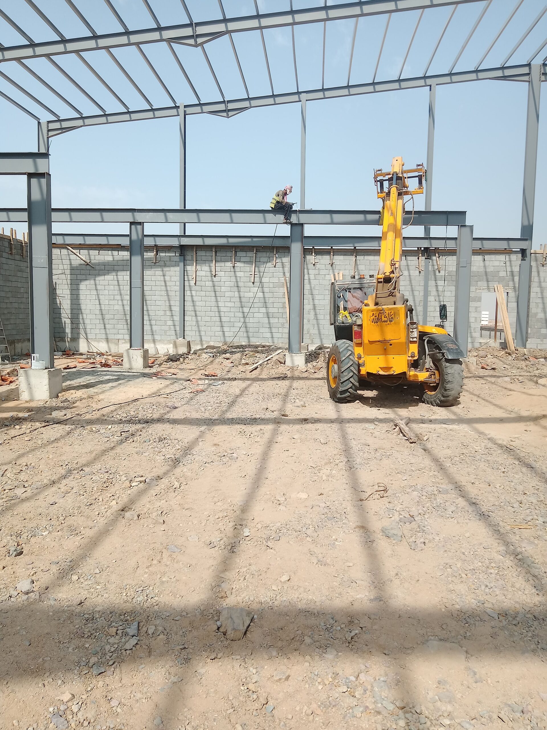 مقاول هناجر وجميع انواع الحداده