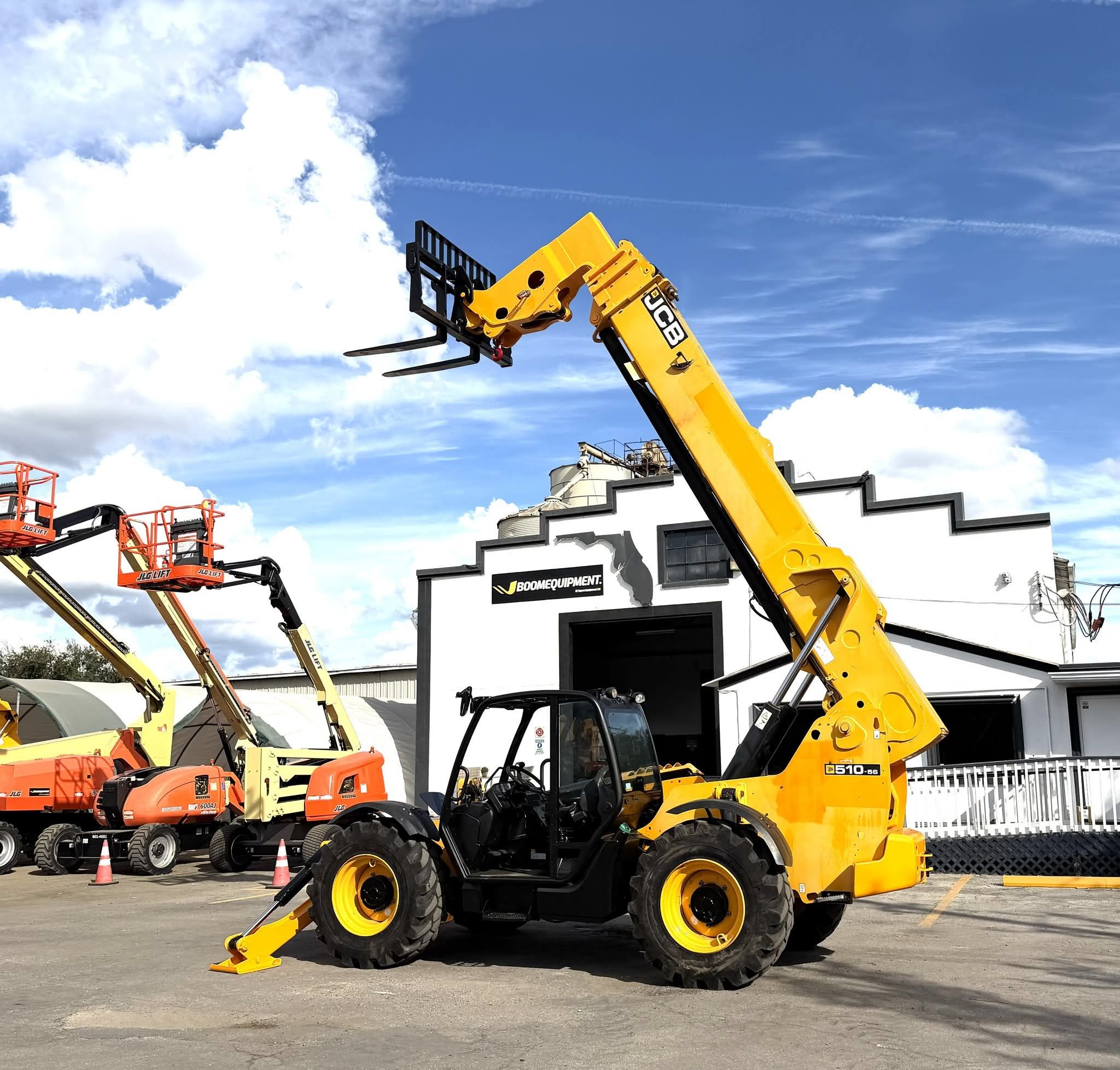 تليهندرات جي سي بي للأيجار في الدمام والرياض