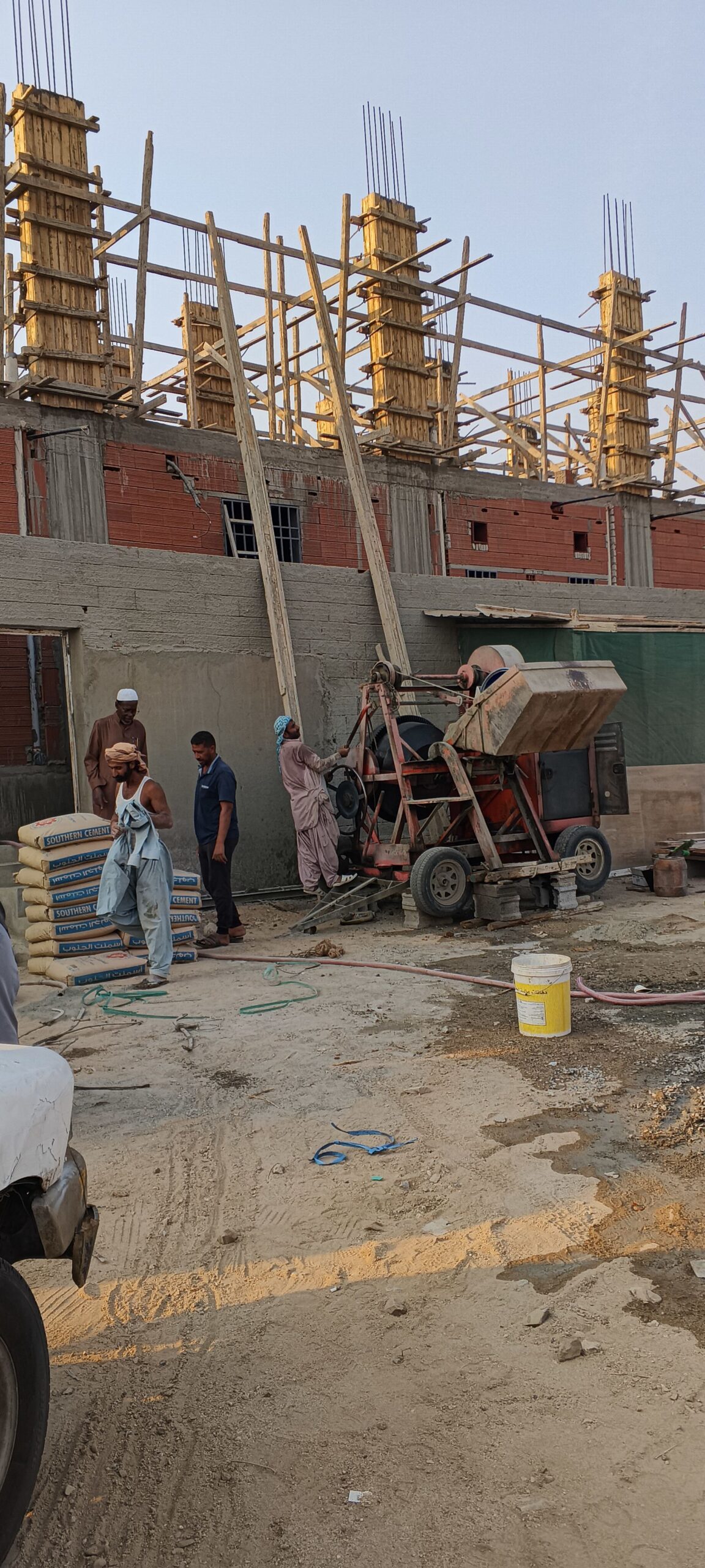 اسمنت خلاط يدوي للايجار يوميا 0597473618