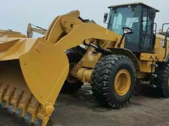 شيولات كاتربيلر كوماستو للإيجار فولفو كبيرة وصغيرة