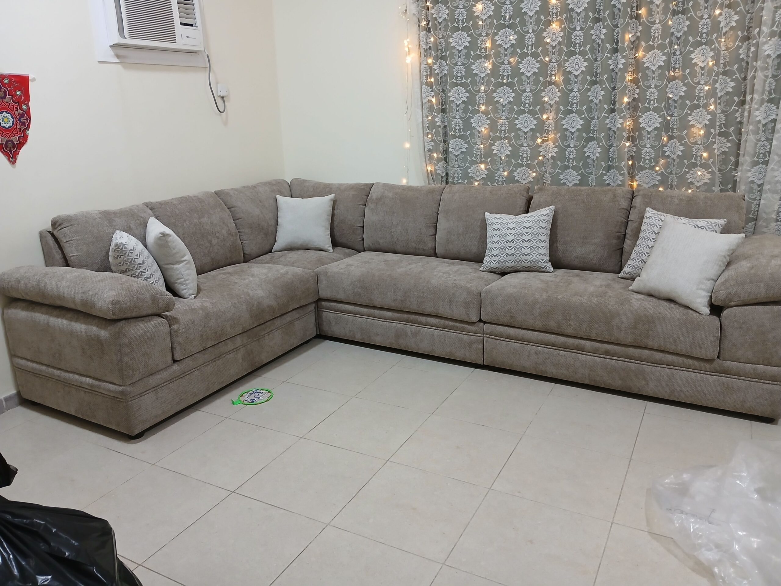 اثاث جديد البيع