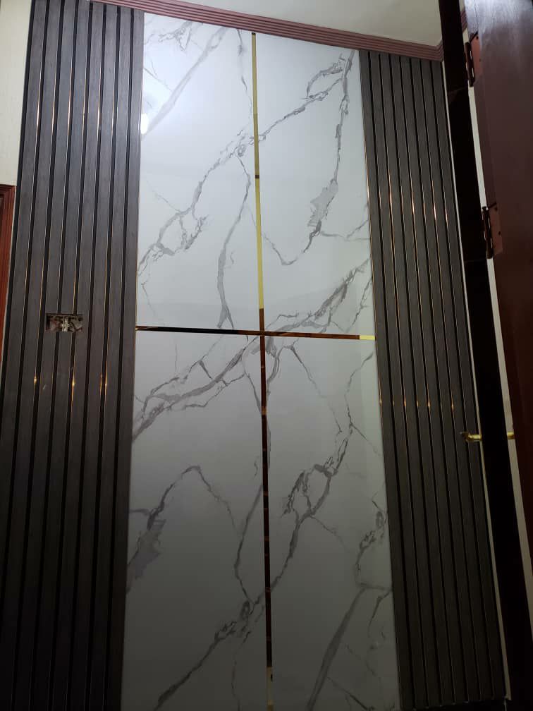 نجار وصناعه ديكورات خرجيه وداخليه وترميم وتصنيع