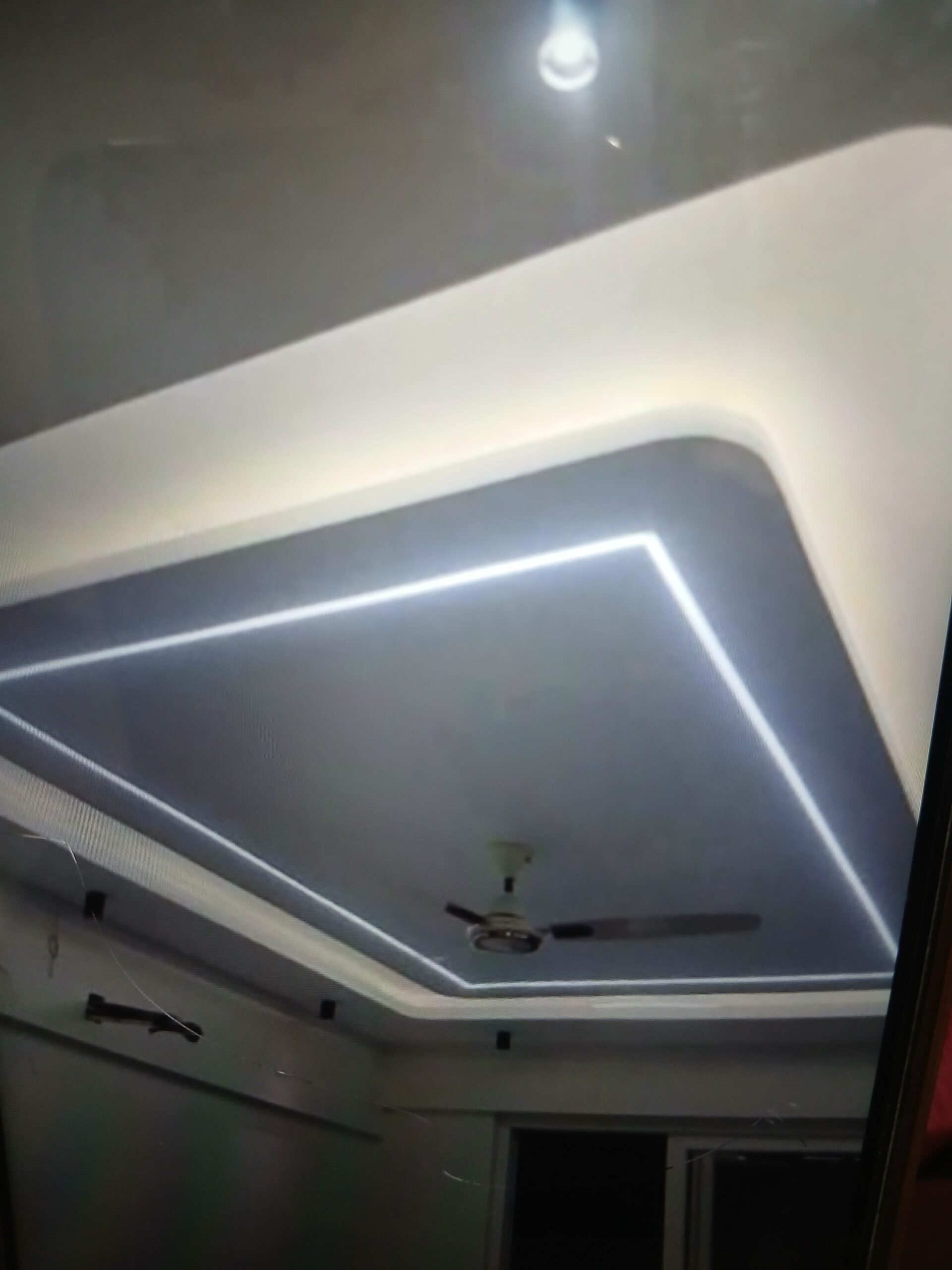 معلم جبس باكستاني