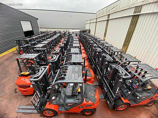 رافعات شوكية للإيجار فوركلفت للإيجار رافعة شوكية ل